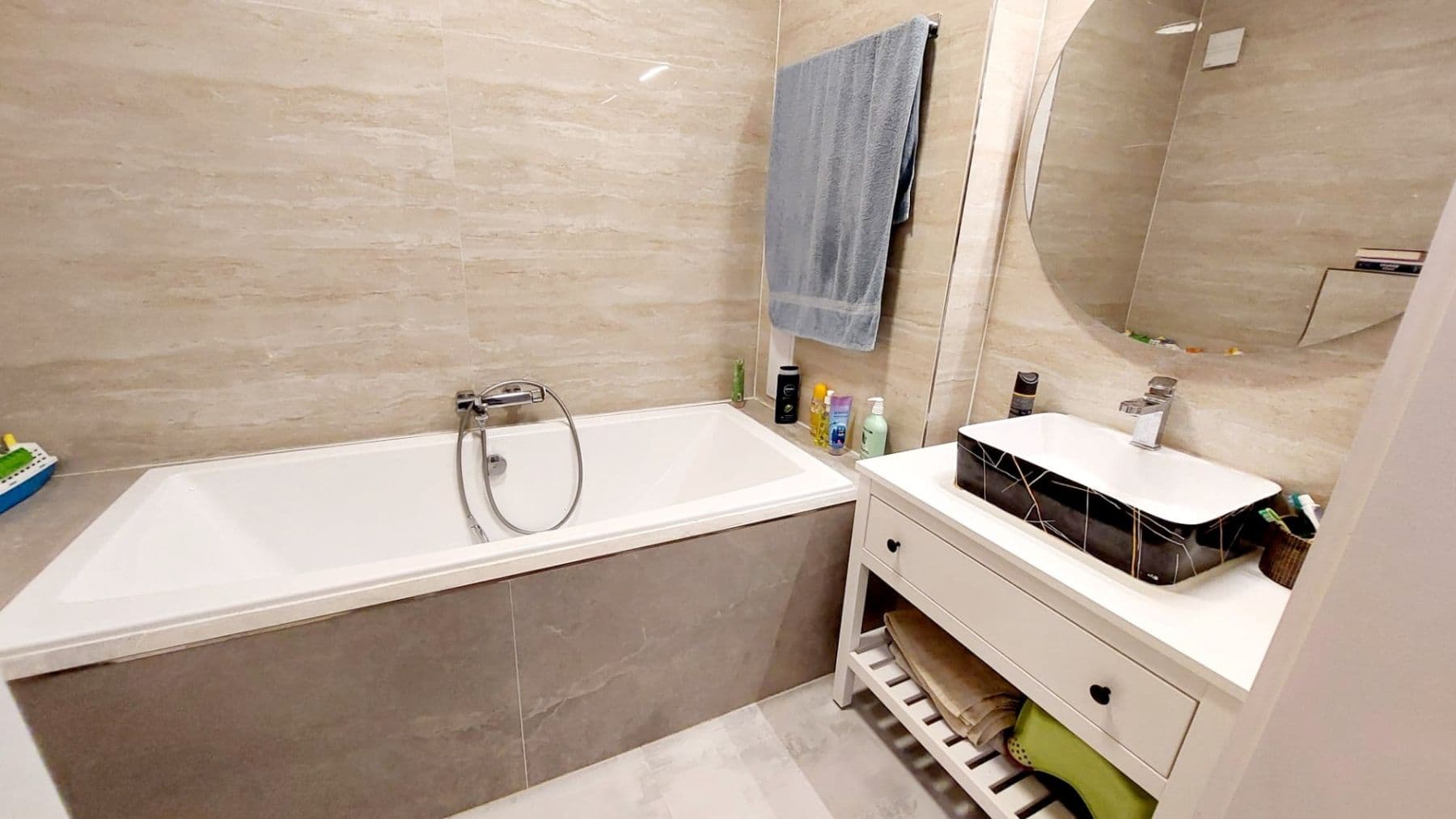 Predaj bytu 3-izbový 104 m², Na Rozcestí, Praha, Praha Predaj bytu 3-izbový 104 m², Na Rozcestí, Praha, Praha