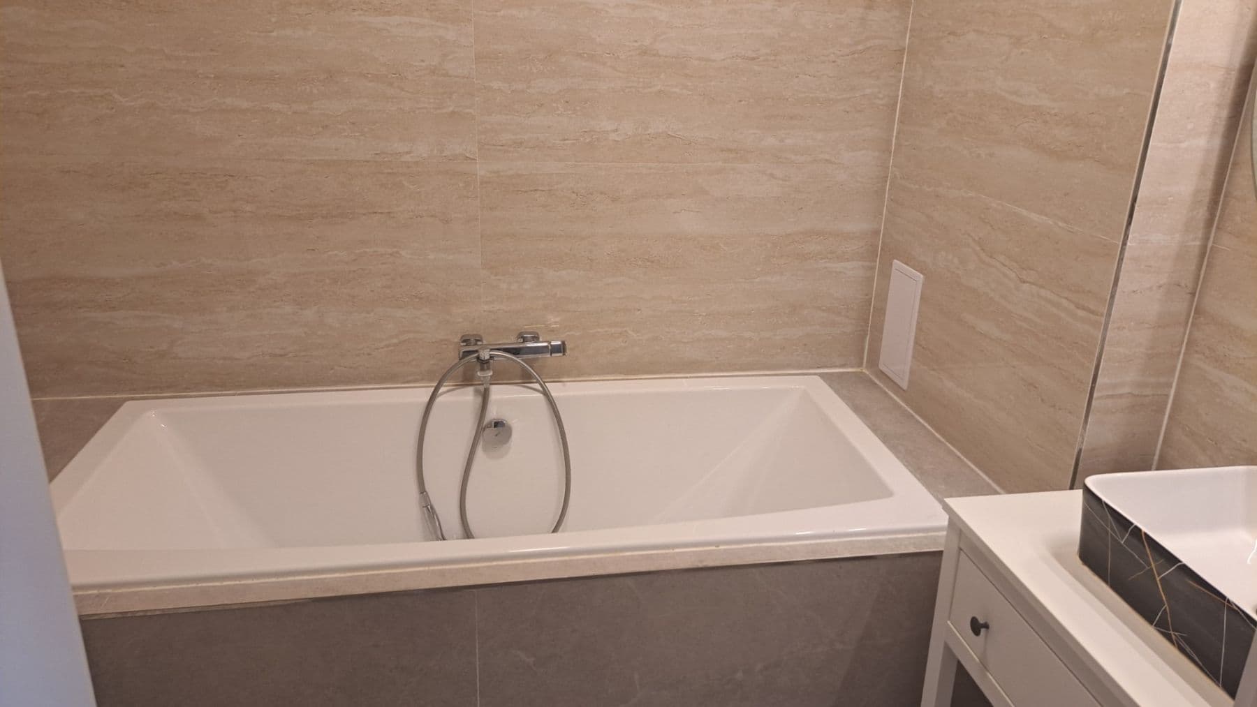 Predaj bytu 3-izbový 104 m², Na Rozcestí, Praha, Praha Predaj bytu 3-izbový 104 m², Na Rozcestí, Praha, Praha
