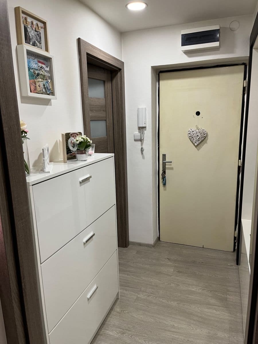 Predaj bytu 2-izbový 50 m², Laurinova, Mladá Boleslav, Středočeský kraj Predaj bytu 2-izbový 50 m², Laurinova, Mladá Boleslav, Středočeský kraj