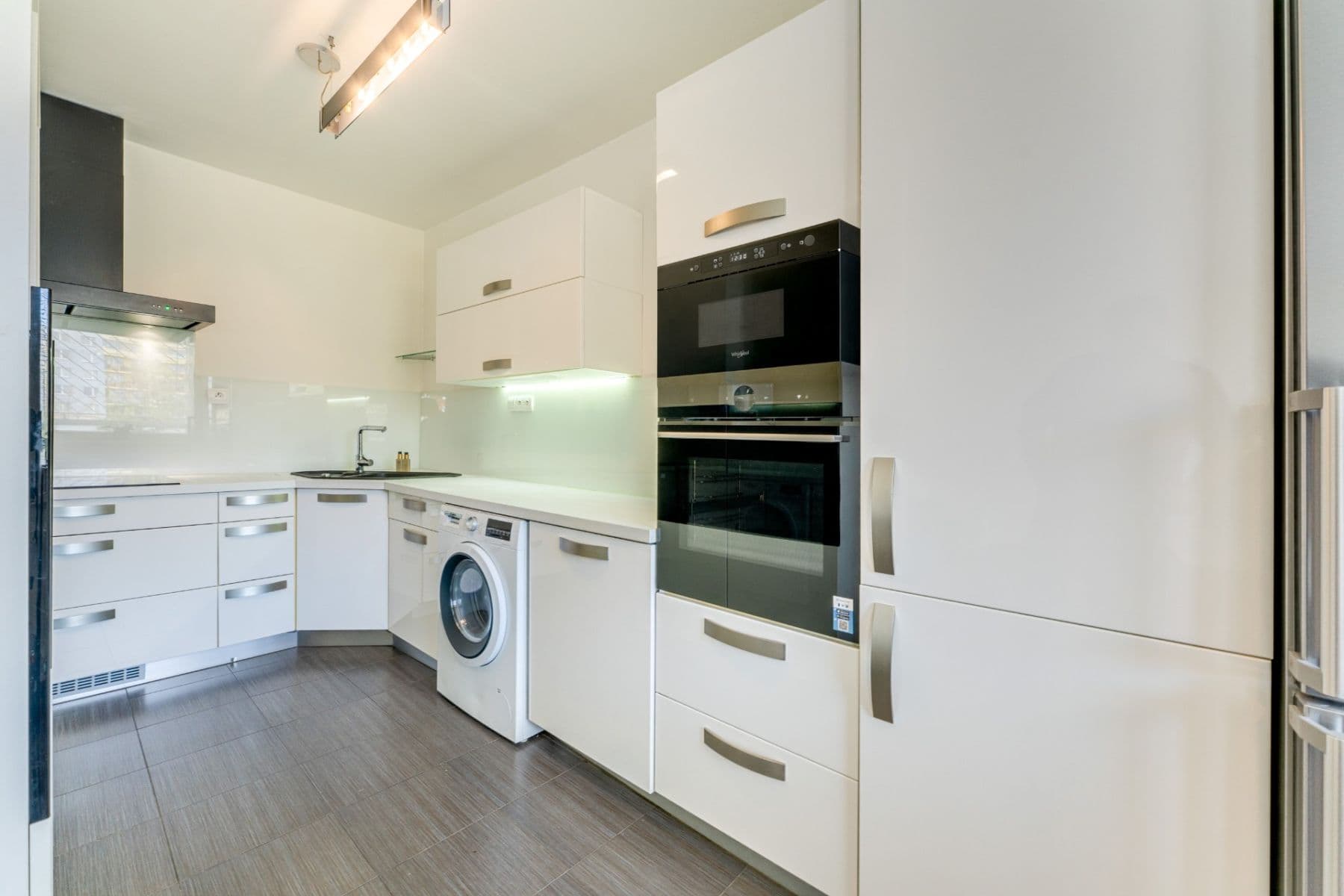 Predaj bytu 3-izbový 80 m², Suchý vršek, Praha, Praha Predaj bytu 3-izbový 80 m², Suchý vršek, Praha, Praha