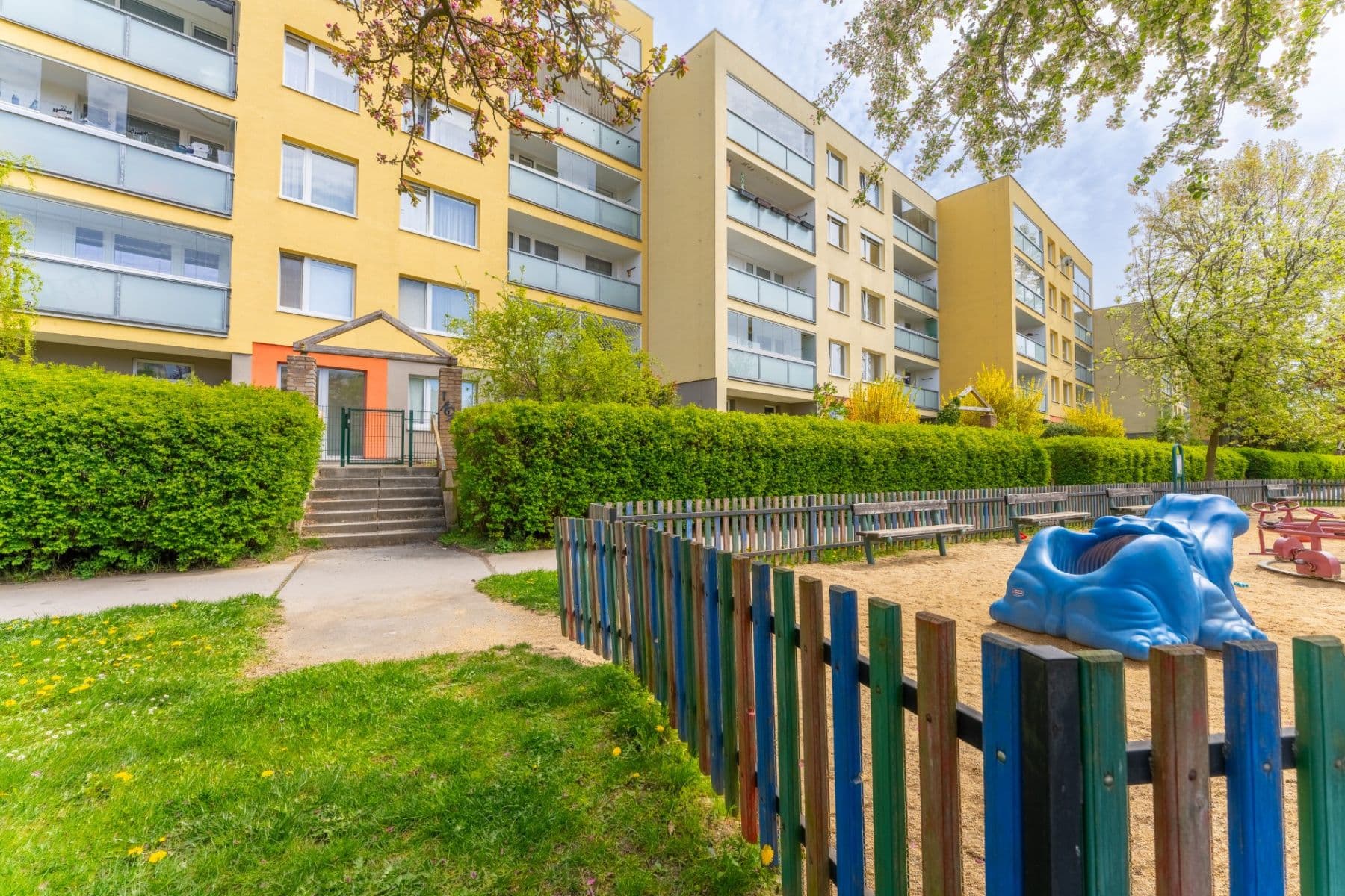 Predaj bytu 3-izbový 80 m², Suchý vršek, Praha, Praha Predaj bytu 3-izbový 80 m², Suchý vršek, Praha, Praha