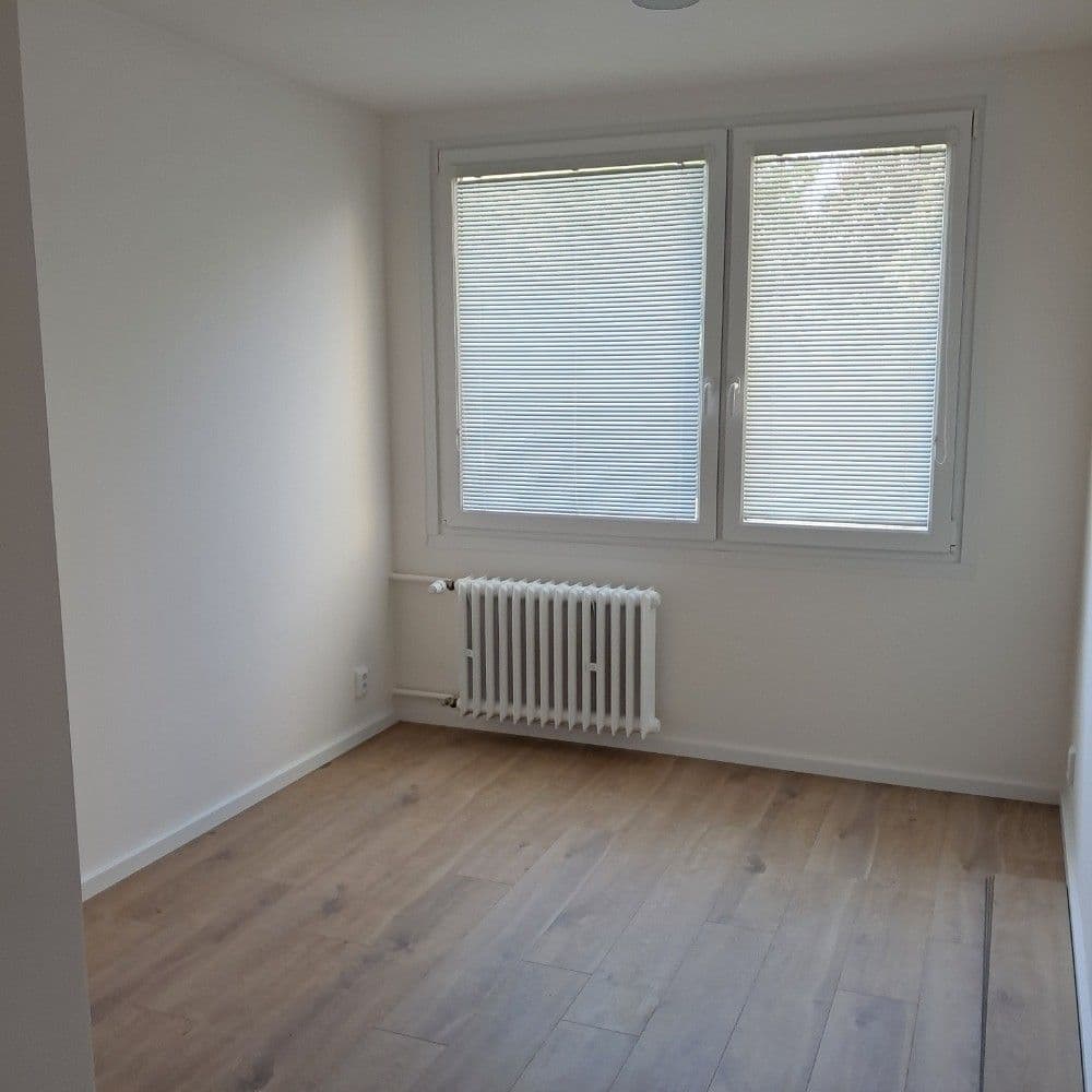 Prenájom bytu 3-izbový 53 m², Šluknovská, Praha, Praha Prenájom bytu 3-izbový 53 m², Šluknovská, Praha, Praha
