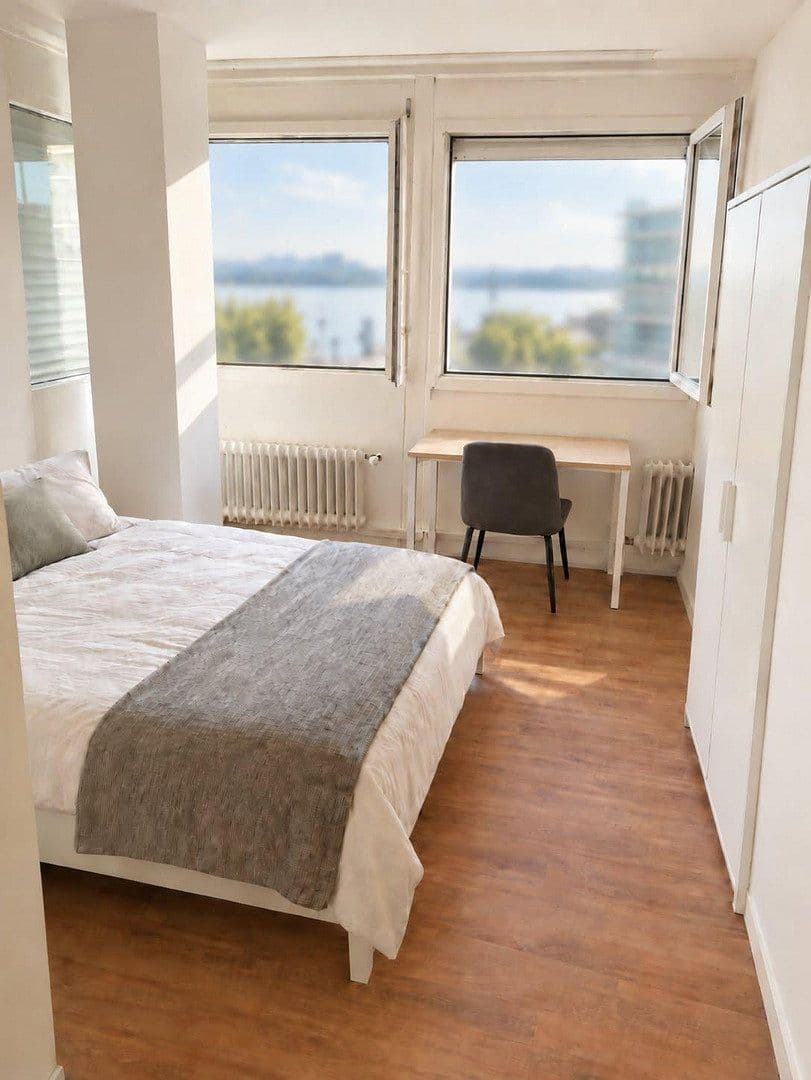 Prenájom bytu 6-izbový 123 m², Karlstr. 59, Friedrichshafen, Bádensko-Wurttembersko Prenájom bytu 6-izbový 123 m², Karlstr. 59, Friedrichshafen, Bádensko-Wurttembersko