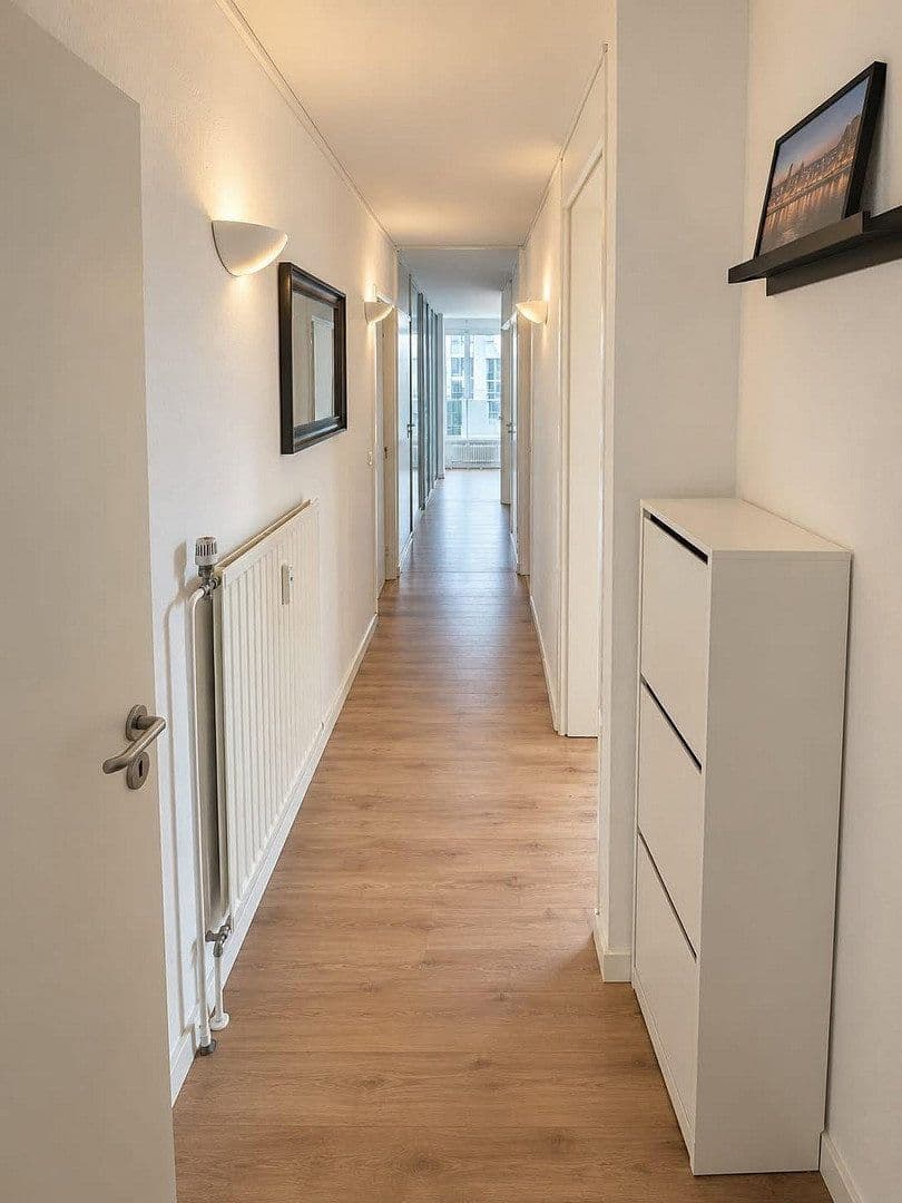 Prenájom bytu 6-izbový 123 m², Karlstr. 59, Friedrichshafen, Bádensko-Wurttembersko Prenájom bytu 6-izbový 123 m², Karlstr. 59, Friedrichshafen, Bádensko-Wurttembersko