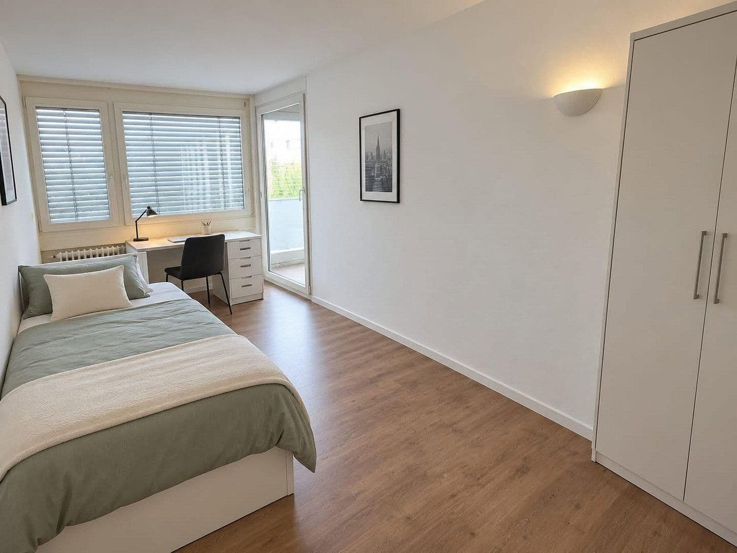 Prenájom bytu 6-izbový 123 m², Karlstr. 59, Friedrichshafen, Bádensko-Wurttembersko Prenájom bytu 6-izbový 123 m², Karlstr. 59, Friedrichshafen, Bádensko-Wurttembersko