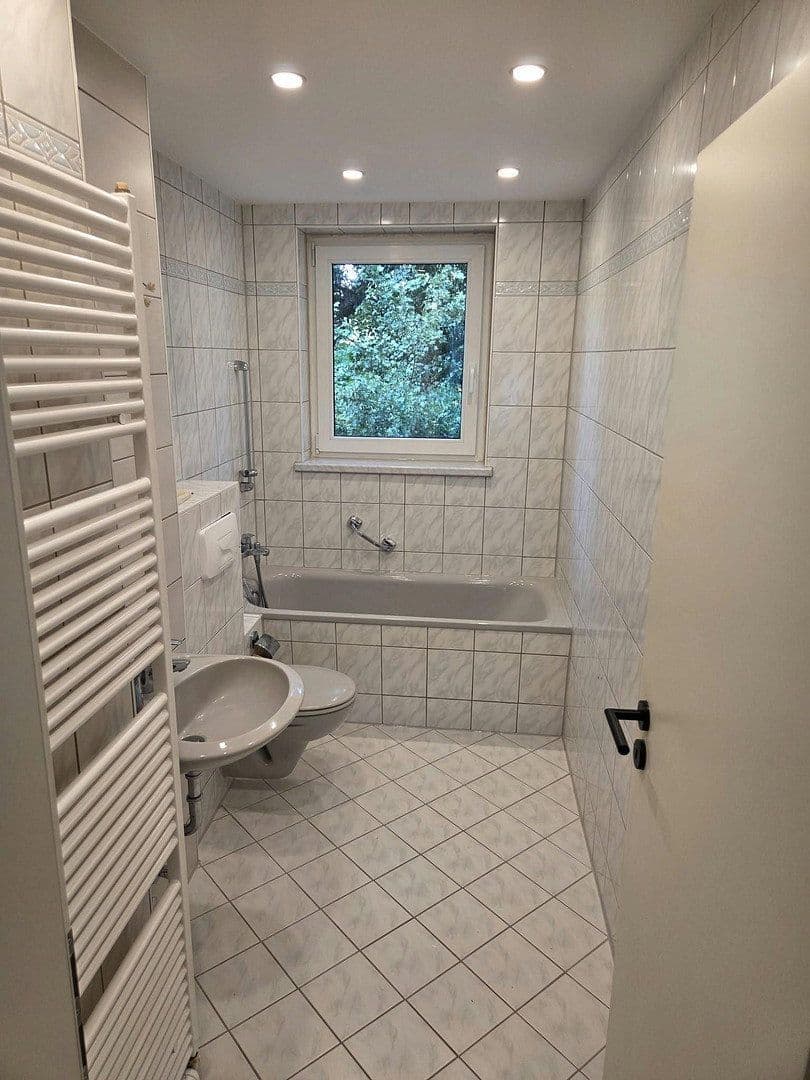 Prenájom bytu 4-izbový 70 m², Roßstraße 11, Leipzig-Südost OT Liebertwolkwitz, Sasko Prenájom bytu 4-izbový 70 m², Roßstraße 11, Leipzig-Südost OT Liebertwolkwitz, Sasko