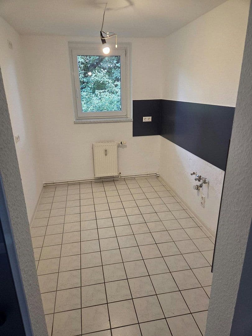Prenájom bytu 4-izbový 70 m², Roßstraße 11, Leipzig-Südost OT Liebertwolkwitz, Sasko Prenájom bytu 4-izbový 70 m², Roßstraße 11, Leipzig-Südost OT Liebertwolkwitz, Sasko