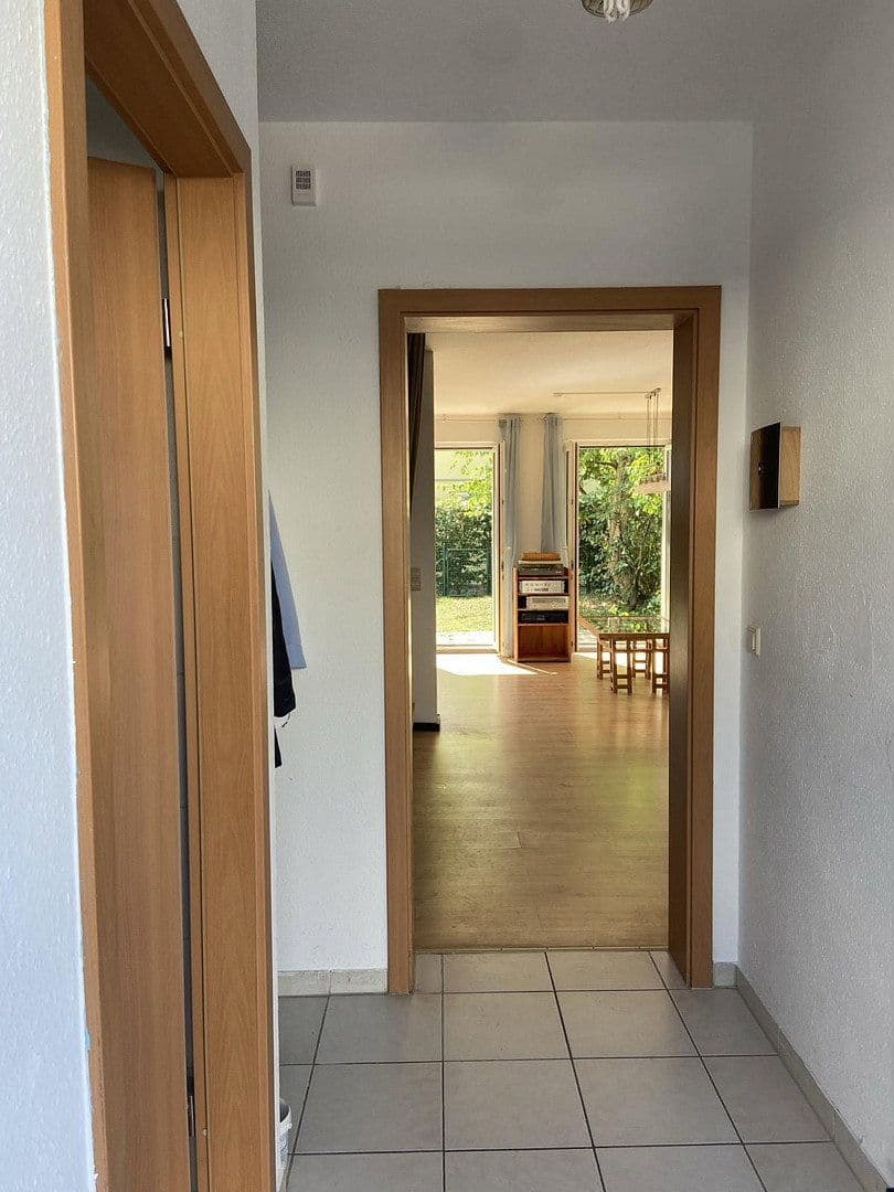 Predaj domu 121 m², pozemok 117 m², Marshakkstr.70, Neu-Ulm, Bavorsko Predaj domu 121 m², pozemok 117 m², Marshakkstr.70, Neu-Ulm, Bavorsko