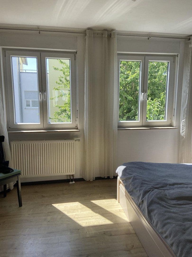 Predaj domu 121 m², pozemok 117 m², Marshakkstr.70, Neu-Ulm, Bavorsko Predaj domu 121 m², pozemok 117 m², Marshakkstr.70, Neu-Ulm, Bavorsko