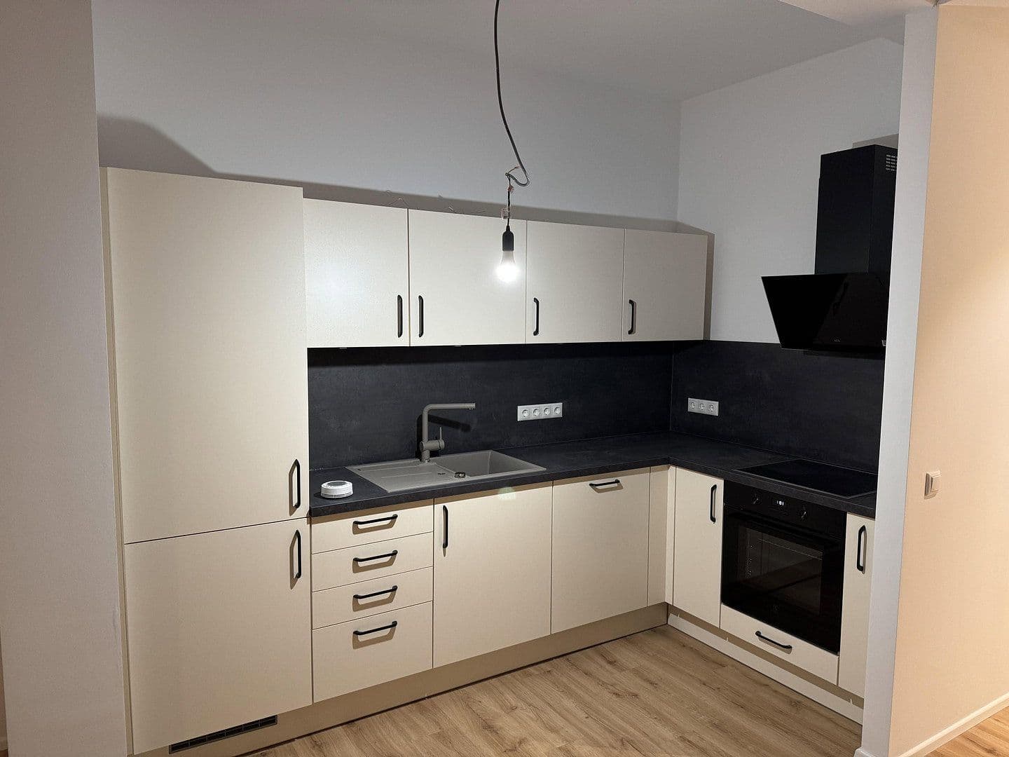 Prenájom bytu 2-izbový 70 m², Elmer Landstraße 1, Schlüchtern, Hesensko Prenájom bytu 2-izbový 70 m², Elmer Landstraße 1, Schlüchtern, Hesensko