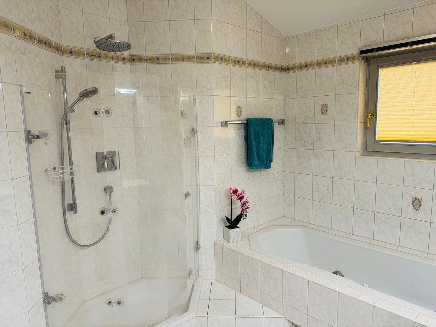 Prenájom domu 147 m², pozemok 252 m², Absam, Tirolsko Prenájom domu 147 m², pozemok 252 m², Absam, Tirolsko