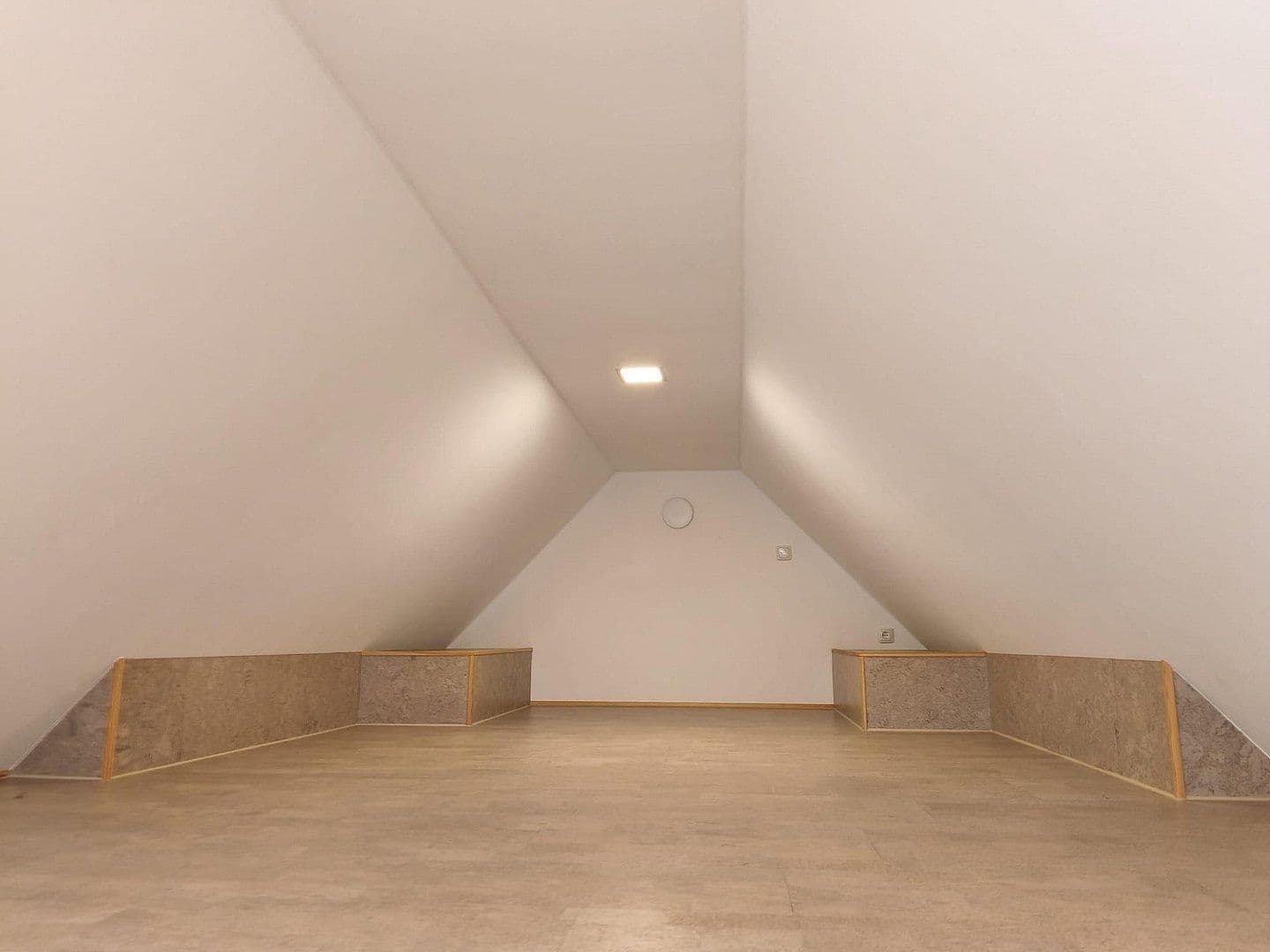 Predaj bytu 3-izbový 114 m², Zugmantelstraße 23, Idstein, Hesensko Predaj bytu 3-izbový 114 m², Zugmantelstraße 23, Idstein, Hesensko