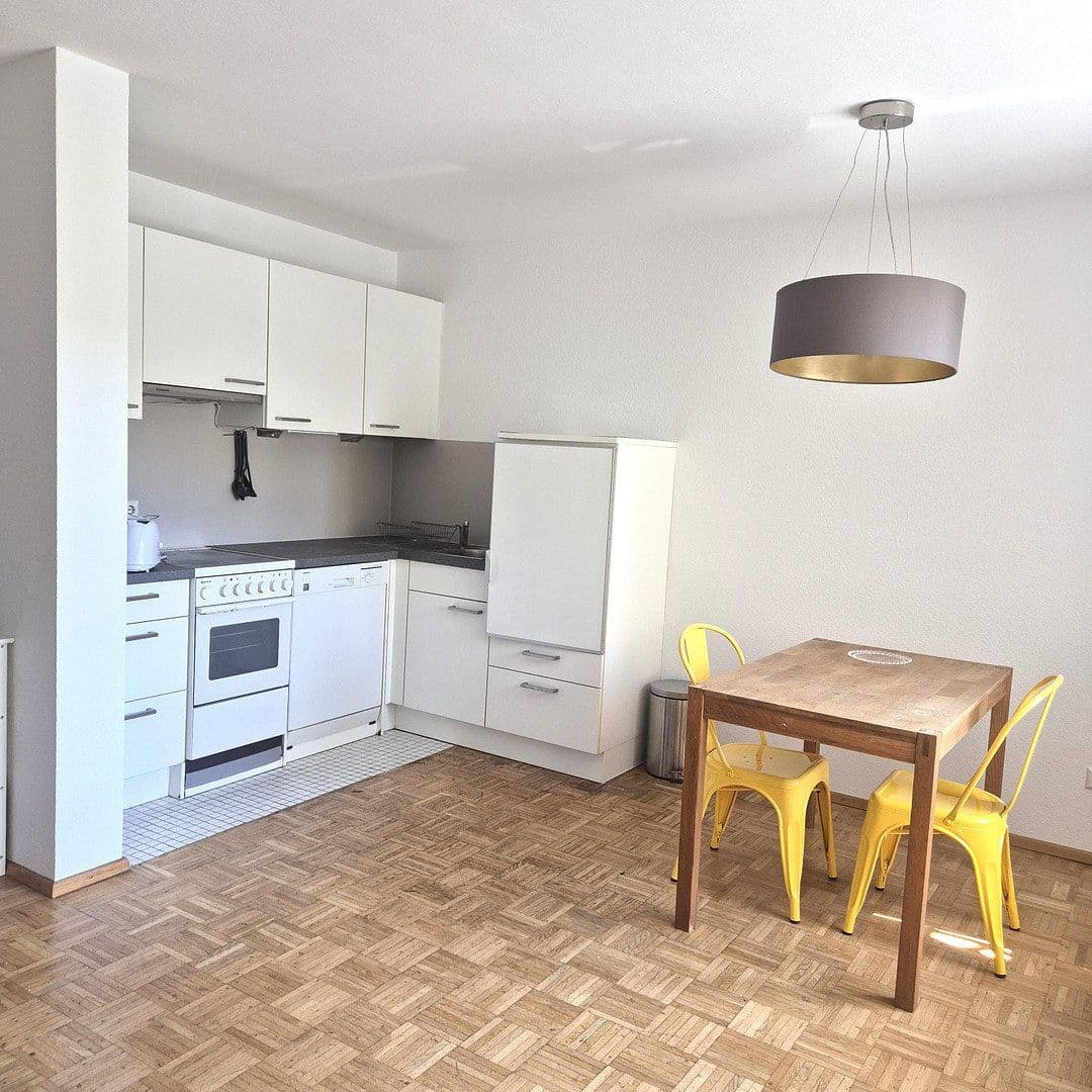 Prenájom bytu 2-izbový 55 m², Stuttgart, Bádensko-Wurttembersko Prenájom bytu 2-izbový 55 m², Stuttgart, Bádensko-Wurttembersko