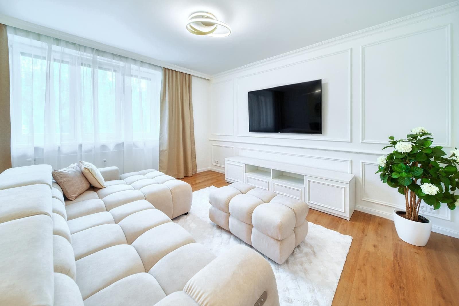 Prenájom bytu 3-izbový 70 m², Kladenská, Praha, Praha Prenájom bytu 3-izbový 70 m², Kladenská, Praha, Praha