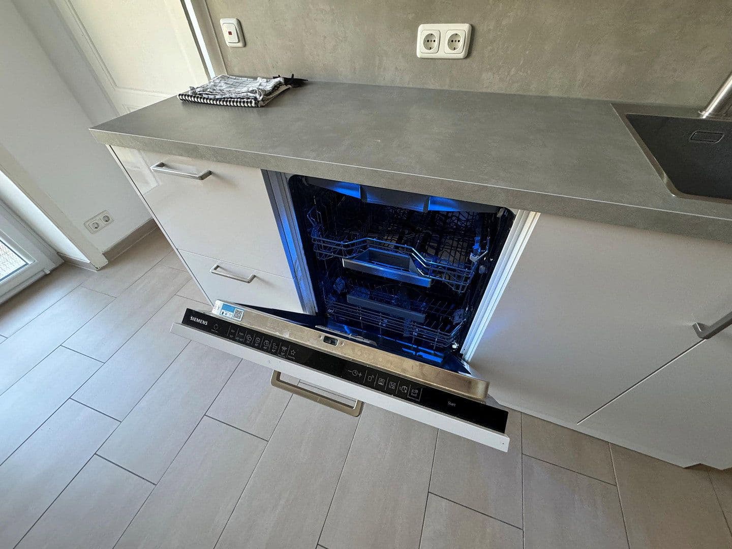 Prenájom bytu 4-izbový 124 m², Goebenstraße 31, Wiesbaden, Hesensko Prenájom bytu 4-izbový 124 m², Goebenstraße 31, Wiesbaden, Hesensko