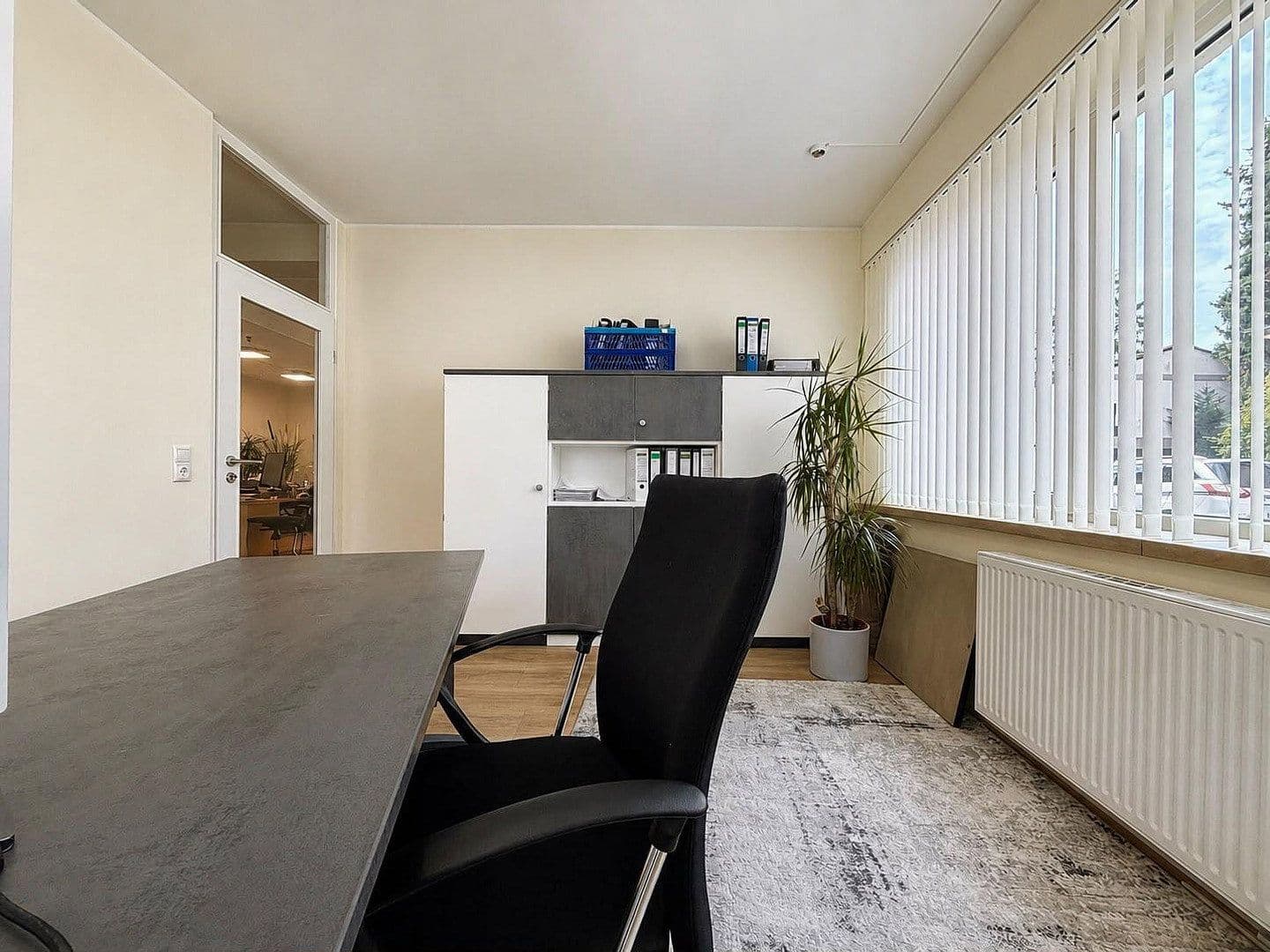 Prenájom kancelárie 92 m², Am Kahlenturm 26, Euskirchen, Severné Porýnie - Westfálsko Prenájom kancelárie 92 m², Am Kahlenturm 26, Euskirchen, Severné Porýnie - Westfálsko