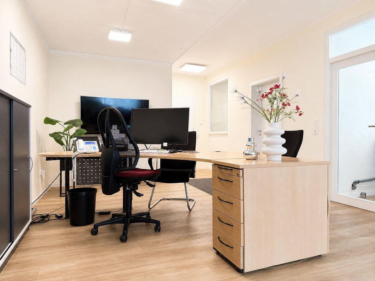 Prenájom kancelárie 92 m², Am Kahlenturm 26, Euskirchen, Severné Porýnie - Westfálsko Prenájom kancelárie 92 m², Am Kahlenturm 26, Euskirchen, Severné Porýnie - Westfálsko