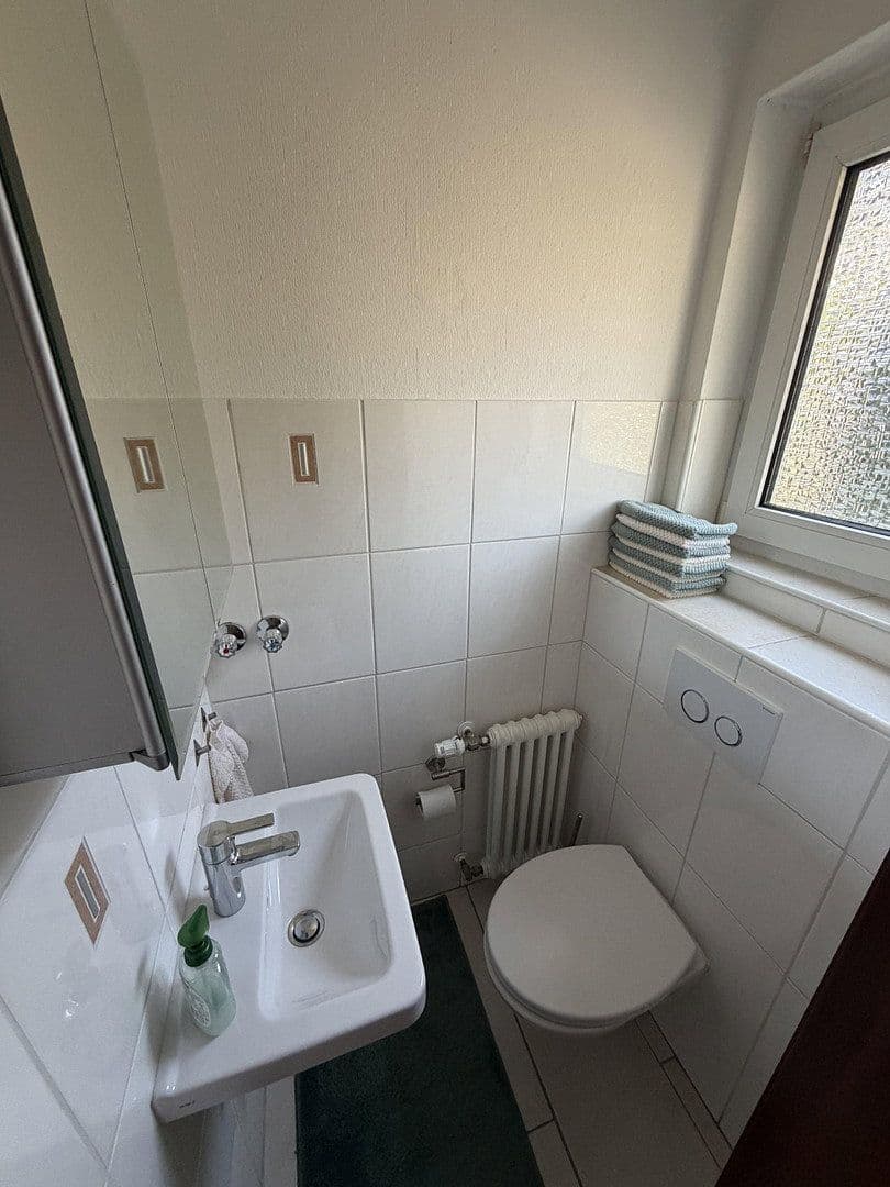 Prenájom domu 175 m², pozemok 235 m², Liederbach am Taunus, Hesensko Prenájom domu 175 m², pozemok 235 m², Liederbach am Taunus, Hesensko