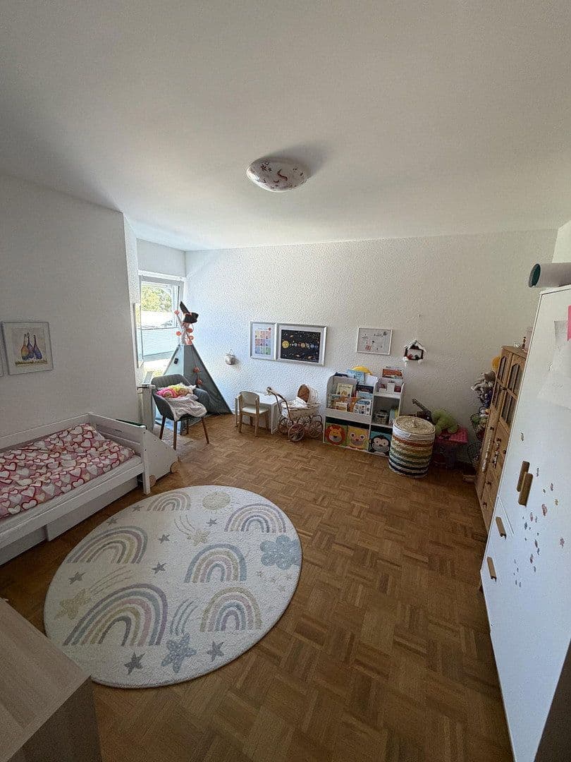 Prenájom domu 175 m², pozemok 235 m², Liederbach am Taunus, Hesensko Prenájom domu 175 m², pozemok 235 m², Liederbach am Taunus, Hesensko