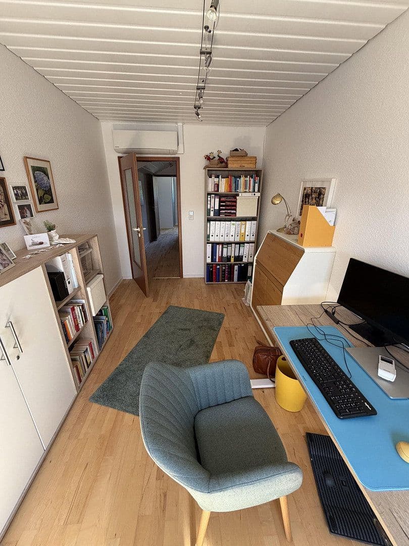 Prenájom domu 175 m², pozemok 235 m², Liederbach am Taunus, Hesensko Prenájom domu 175 m², pozemok 235 m², Liederbach am Taunus, Hesensko