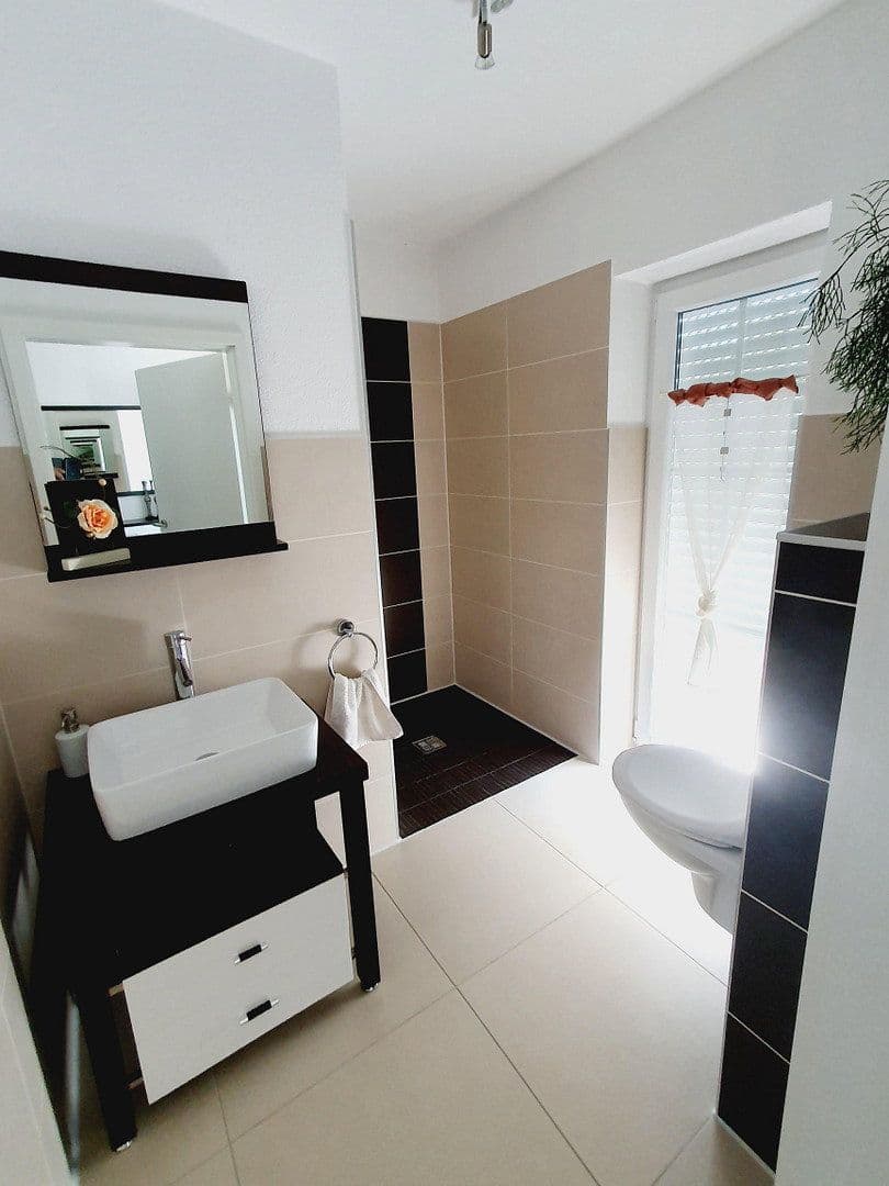 Predaj domu 136 m², pozemok 713 m², Hohner Weg 16, Bad Bocklet, Bavorsko Predaj domu 136 m², pozemok 713 m², Hohner Weg 16, Bad Bocklet, Bavorsko
