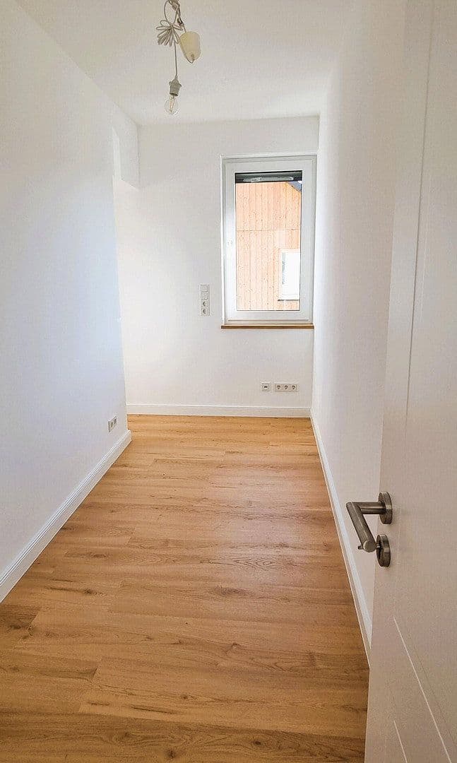 Prenájom bytu 3-izbový 94 m², Fredersdorf-Vogelsdorf, Brandenbursko Prenájom bytu 3-izbový 94 m², Fredersdorf-Vogelsdorf, Brandenbursko