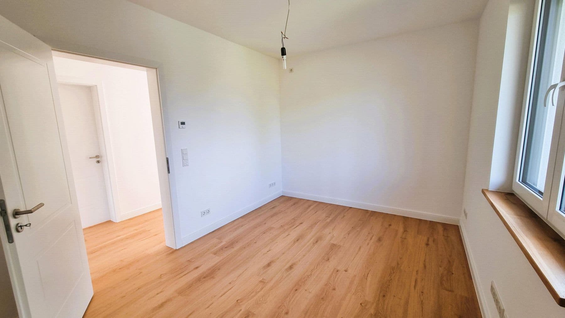 Prenájom bytu 3-izbový 94 m², Fredersdorf-Vogelsdorf, Brandenbursko Prenájom bytu 3-izbový 94 m², Fredersdorf-Vogelsdorf, Brandenbursko