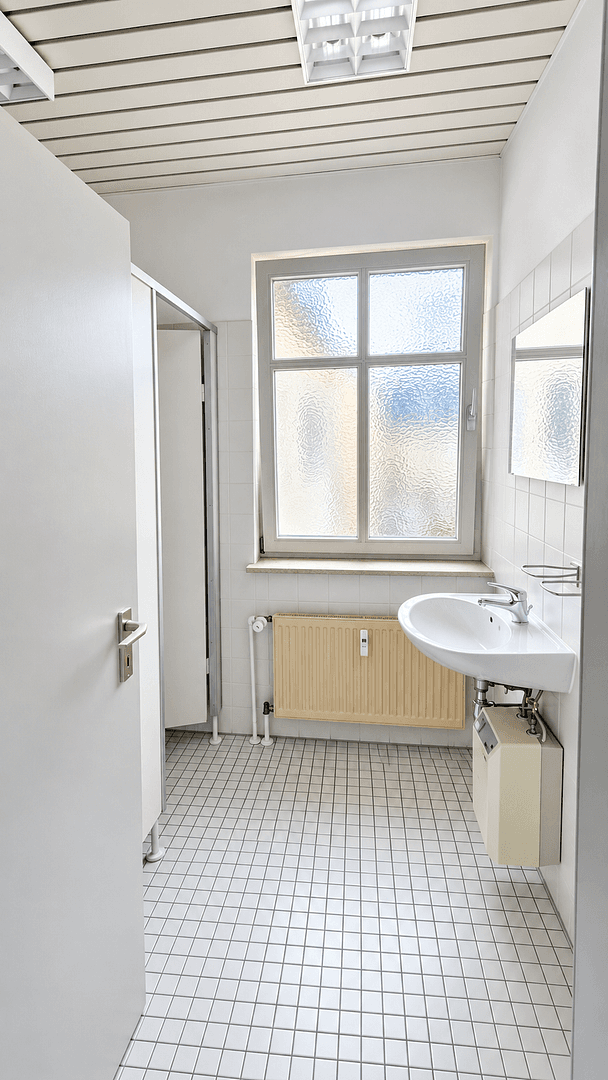Prenájom kancelárie 132 m², Waltershäuser Straße 21, Gotha, Durínsko Prenájom kancelárie 132 m², Waltershäuser Straße 21, Gotha, Durínsko