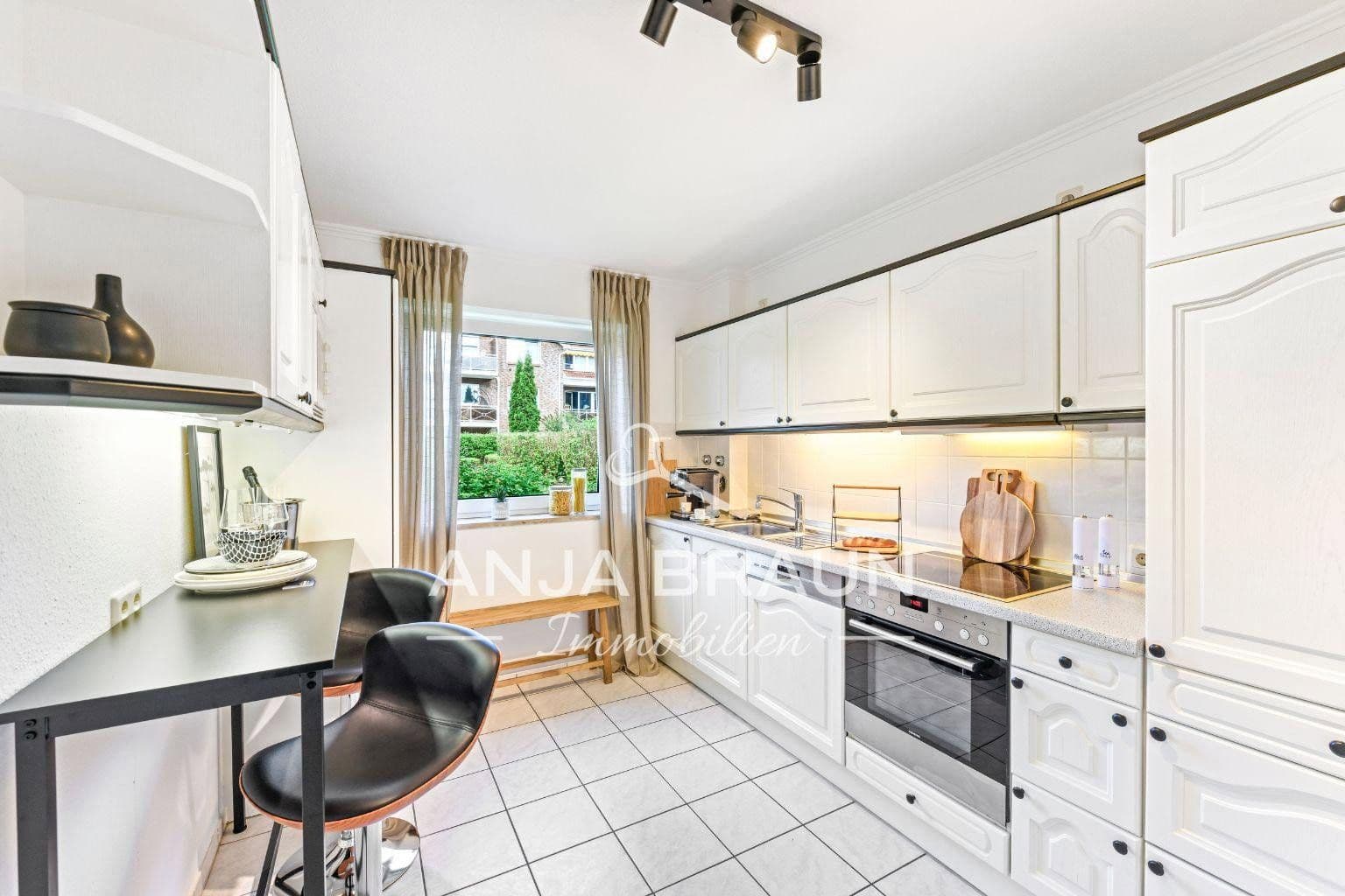 Predaj bytu 3-izbový 81 m², Norderstedt, Šlezvicko-Holštajnsko Predaj bytu 3-izbový 81 m², Norderstedt, Šlezvicko-Holštajnsko