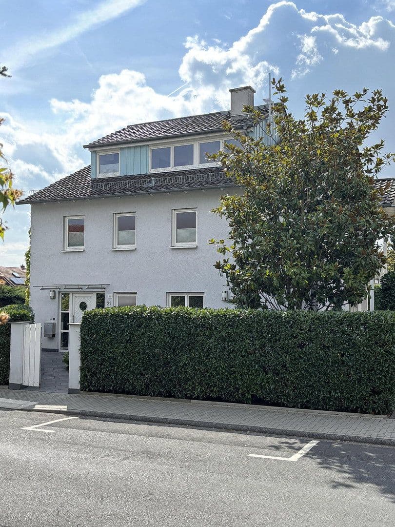 Predaj domu 220 m², pozemok 594 m², Bad Nauheim, Hesensko Predaj domu 220 m², pozemok 594 m², Bad Nauheim, Hesensko