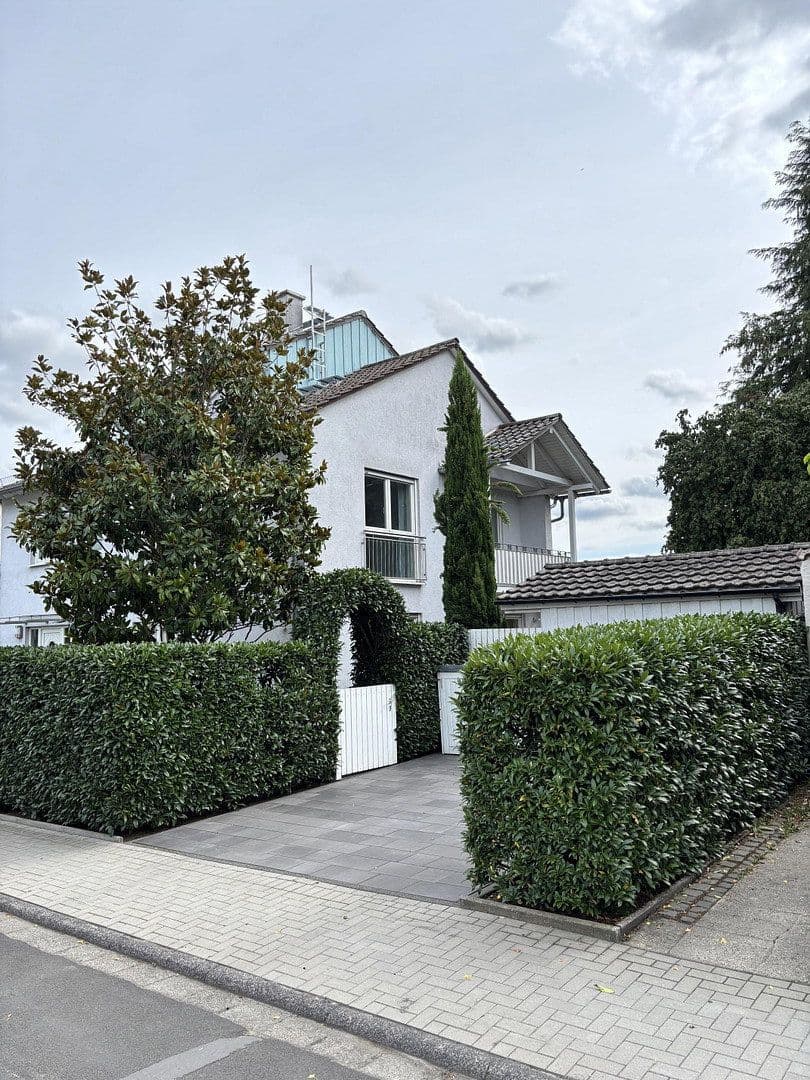 Predaj domu 220 m², pozemok 594 m², Bad Nauheim, Hesensko Predaj domu 220 m², pozemok 594 m², Bad Nauheim, Hesensko