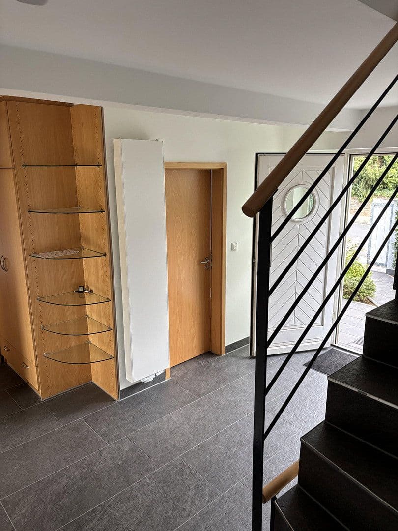 Predaj domu 220 m², pozemok 594 m², Bad Nauheim, Hesensko Predaj domu 220 m², pozemok 594 m², Bad Nauheim, Hesensko