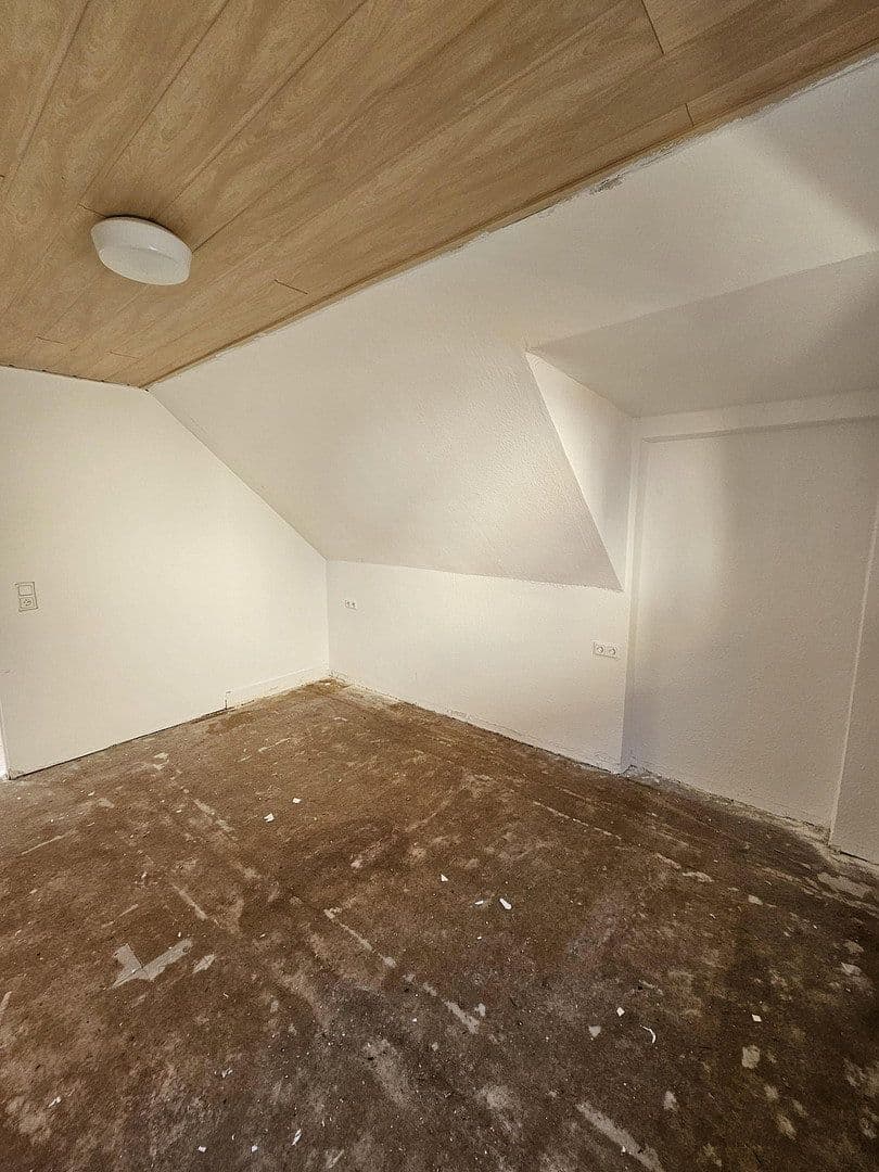 Predaj domu 110 m², pozemok 400 m², Paulstraße 17, Schiffweiler, Sársko Predaj domu 110 m², pozemok 400 m², Paulstraße 17, Schiffweiler, Sársko