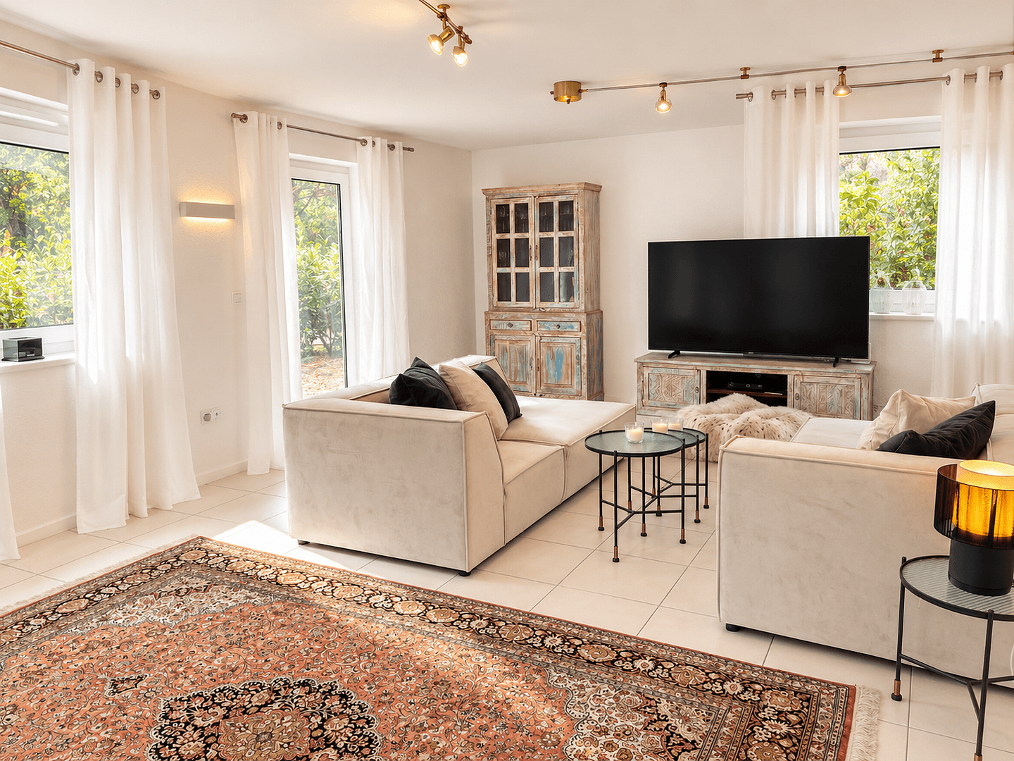 Prenájom bytu 4-izbový 193 m², Unterschleißheim, Bavorsko Prenájom bytu 4-izbový 193 m², Unterschleißheim, Bavorsko