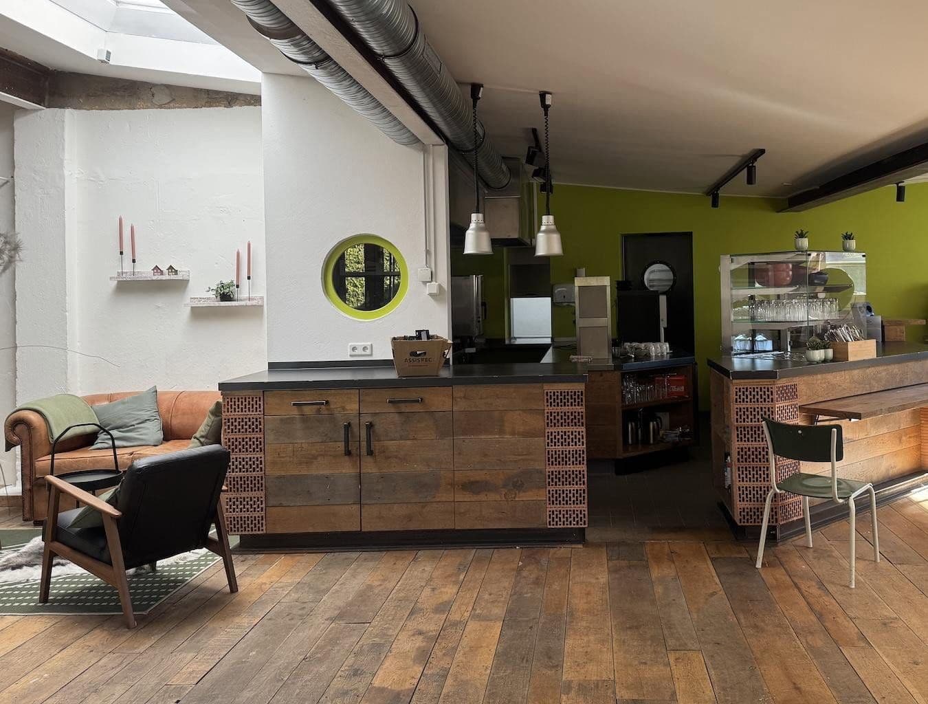 Prenájom nebytového priestoru 144 m², Herford, Severné Porýnie - Westfálsko Prenájom nebytového priestoru 144 m², Herford, Severné Porýnie - Westfálsko