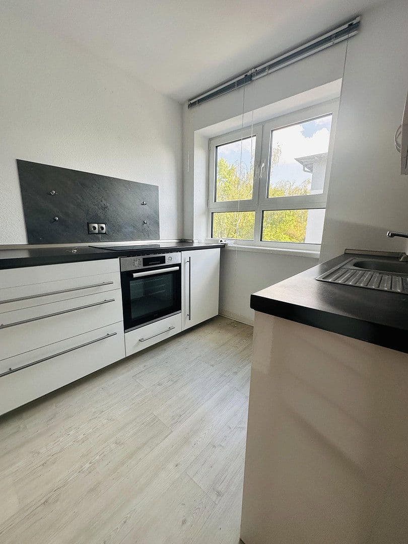 Prenájom bytu 2-izbový 50 m², Jugenheimer Str. 48a, Frankfurt, Hesensko Prenájom bytu 2-izbový 50 m², Jugenheimer Str. 48a, Frankfurt, Hesensko