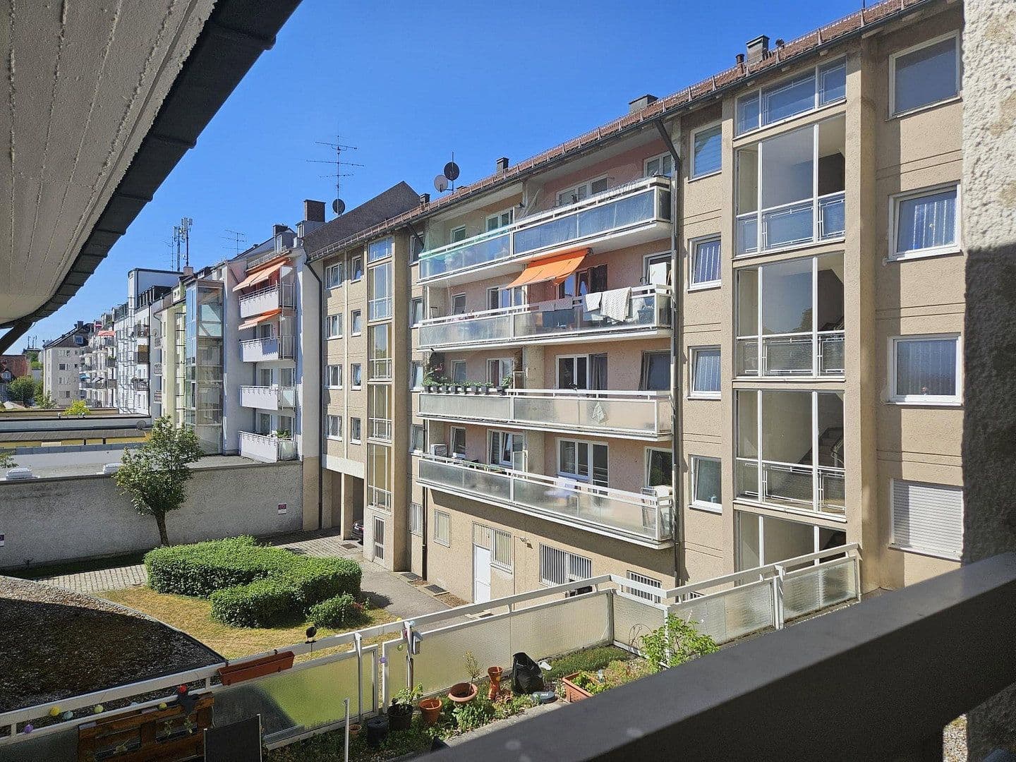 Prenájom bytu 3-izbový 83 m², Agnes-Bernauer-Straße 73, München, Bavorsko Prenájom bytu 3-izbový 83 m², Agnes-Bernauer-Straße 73, München, Bavorsko
