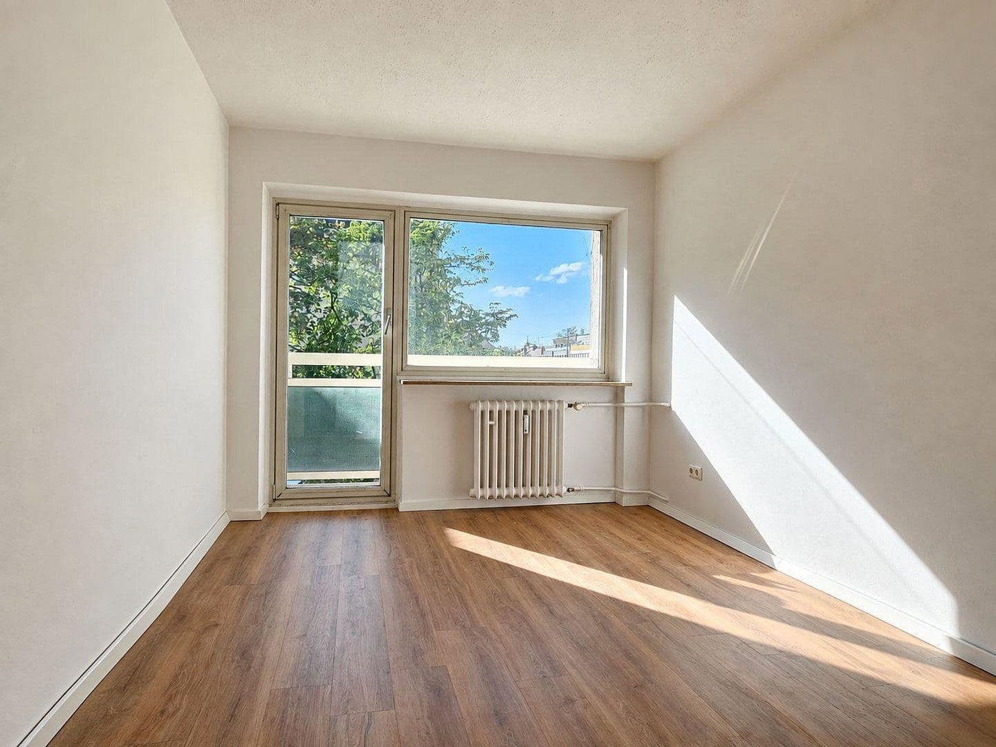 Prenájom bytu 3-izbový 83 m², Agnes-Bernauer-Straße 73, München, Bavorsko Prenájom bytu 3-izbový 83 m², Agnes-Bernauer-Straße 73, München, Bavorsko