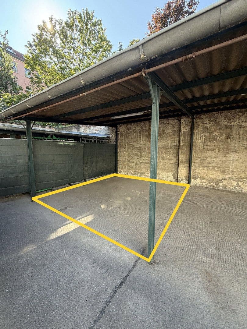Prenájom garáže 16 m², Berlin, Berlín Prenájom garáže 16 m², Berlin, Berlín