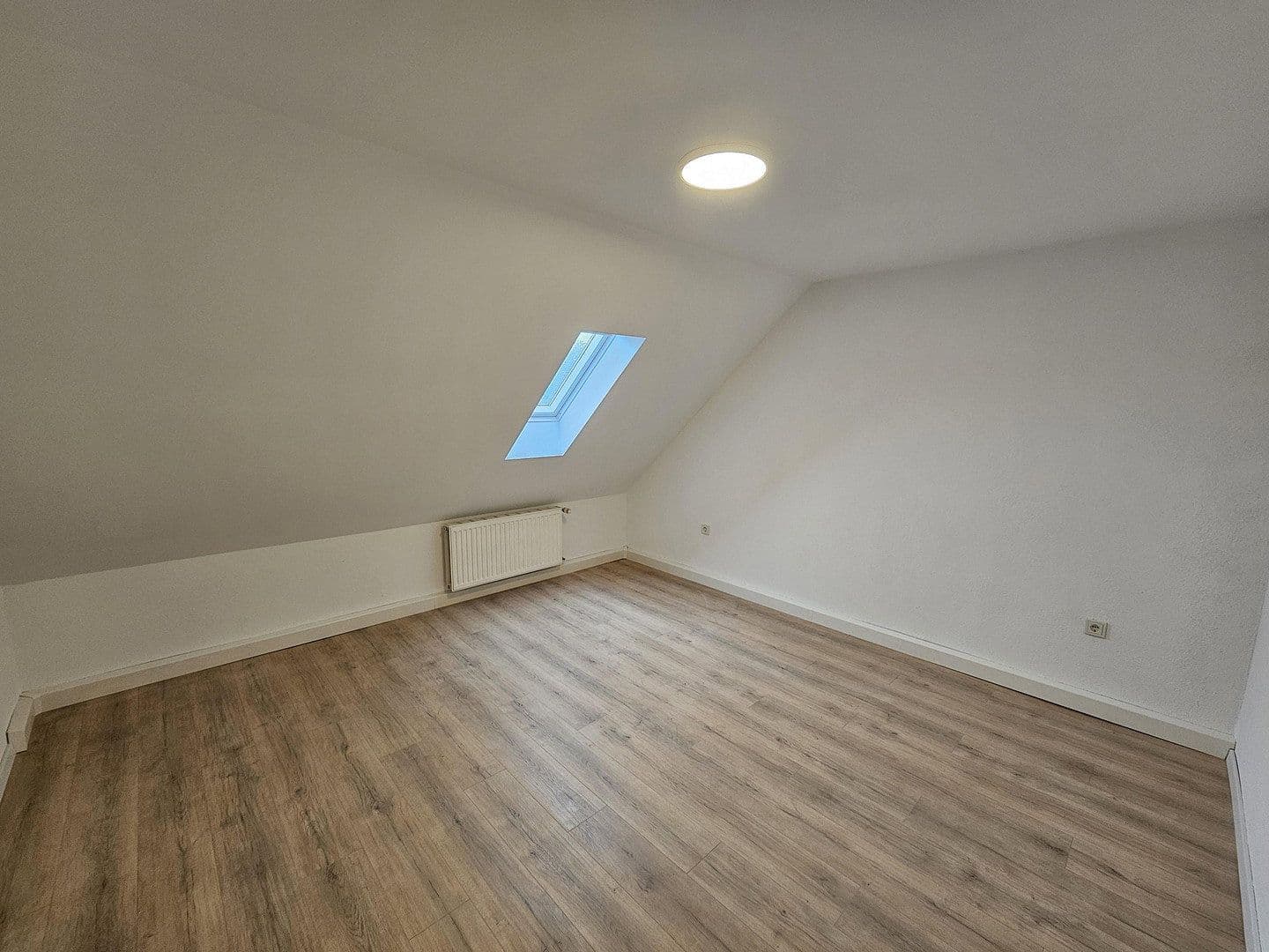 Prenájom bytu 3-izbový 58 m², Brückenstraße 26, Schiffweiler, Sársko Prenájom bytu 3-izbový 58 m², Brückenstraße 26, Schiffweiler, Sársko