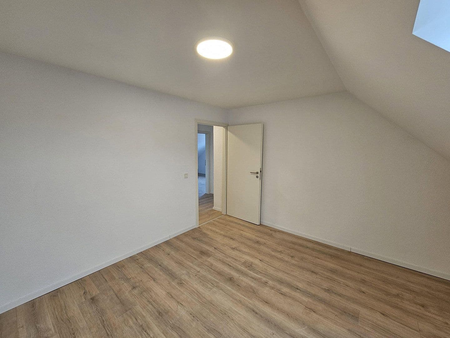 Prenájom bytu 3-izbový 58 m², Brückenstraße 26, Schiffweiler, Sársko Prenájom bytu 3-izbový 58 m², Brückenstraße 26, Schiffweiler, Sársko