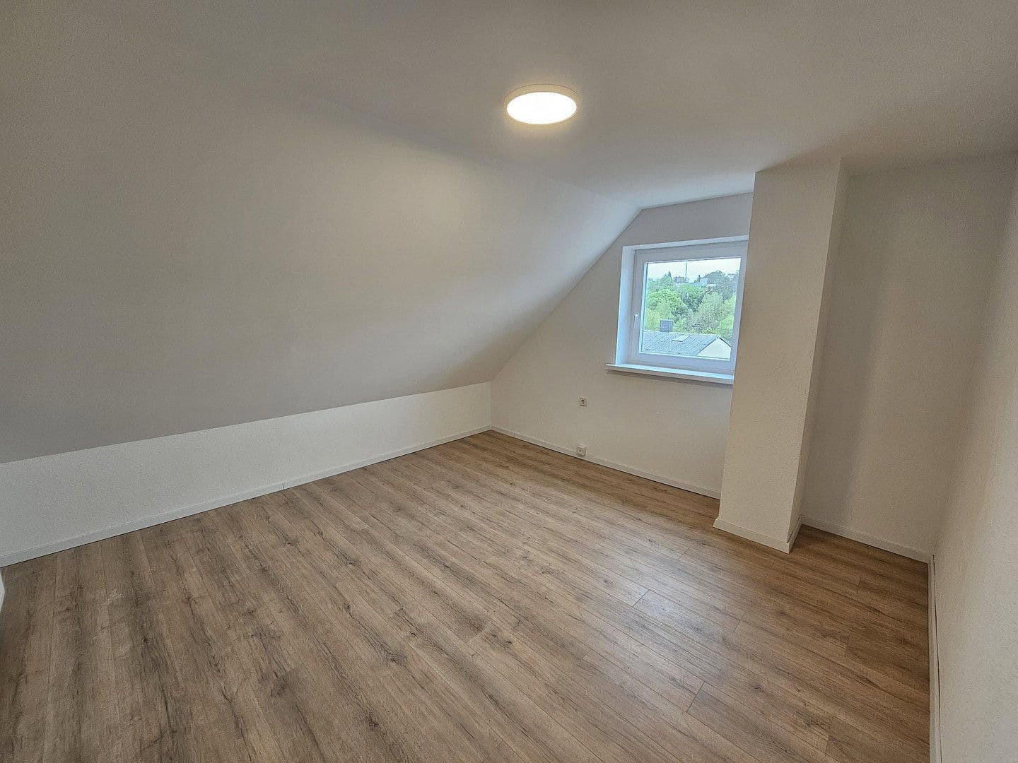 Prenájom bytu 3-izbový 58 m², Brückenstraße 26, Schiffweiler, Sársko Prenájom bytu 3-izbový 58 m², Brückenstraße 26, Schiffweiler, Sársko