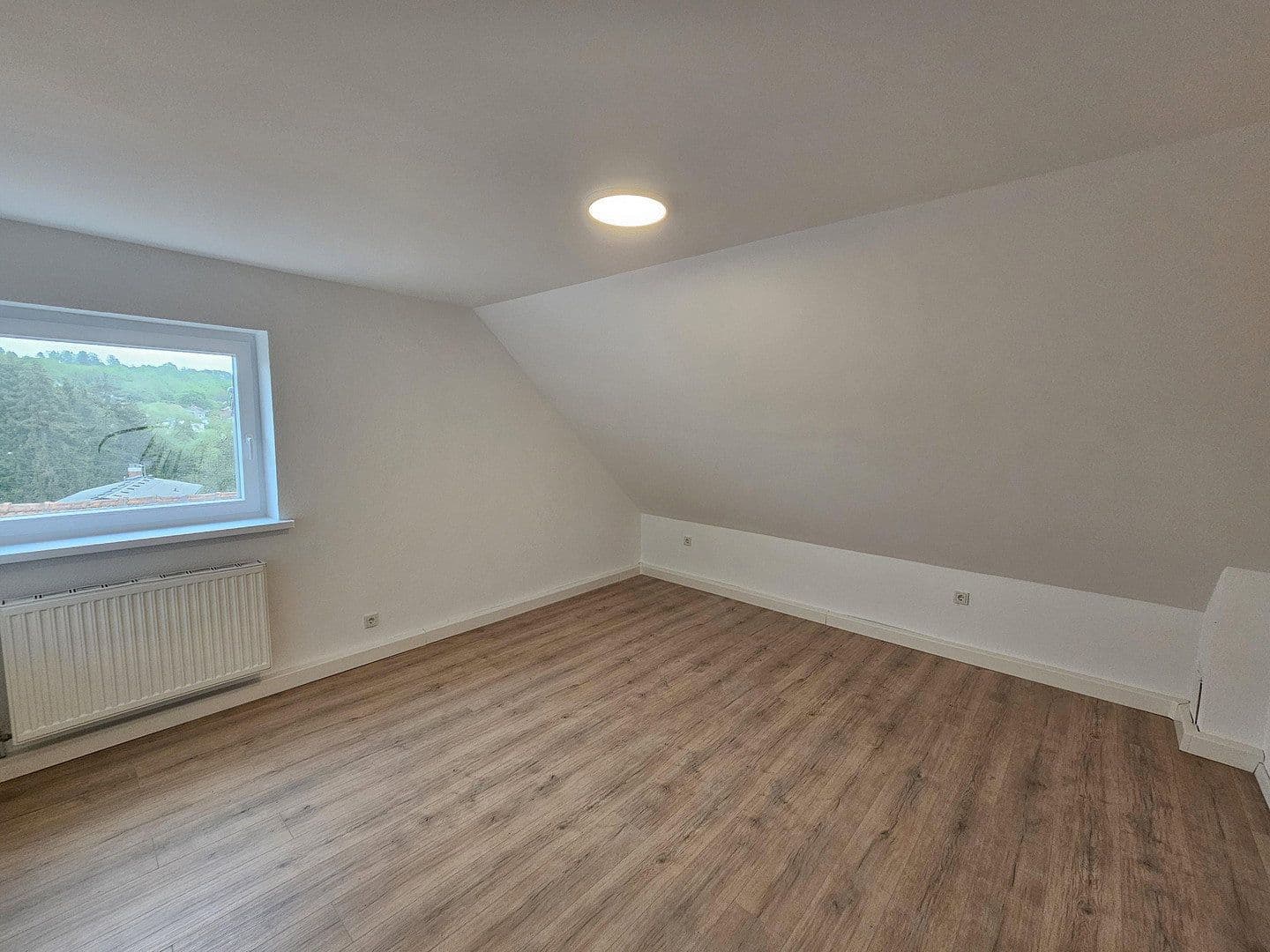 Prenájom bytu 3-izbový 58 m², Brückenstraße 26, Schiffweiler, Sársko Prenájom bytu 3-izbový 58 m², Brückenstraße 26, Schiffweiler, Sársko