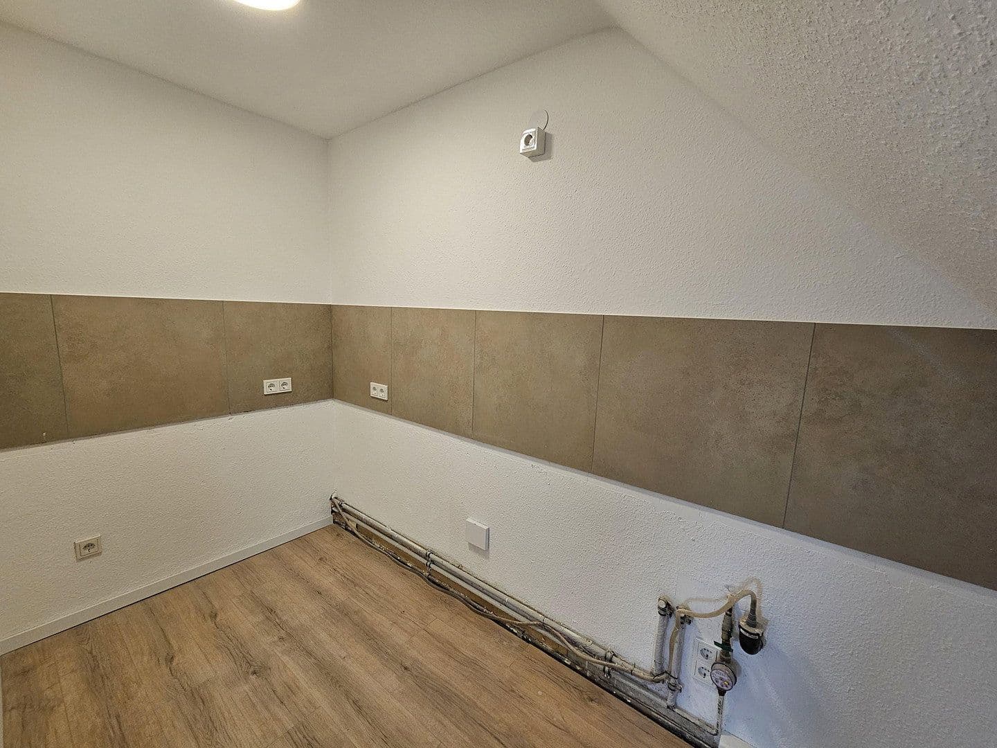 Prenájom bytu 3-izbový 58 m², Brückenstraße 26, Schiffweiler, Sársko Prenájom bytu 3-izbový 58 m², Brückenstraße 26, Schiffweiler, Sársko