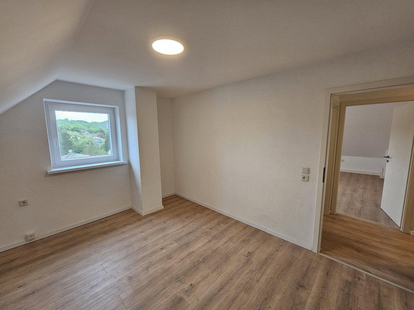 Prenájom bytu 3-izbový 58 m², Brückenstraße 26, Schiffweiler, Sársko Prenájom bytu 3-izbový 58 m², Brückenstraße 26, Schiffweiler, Sársko