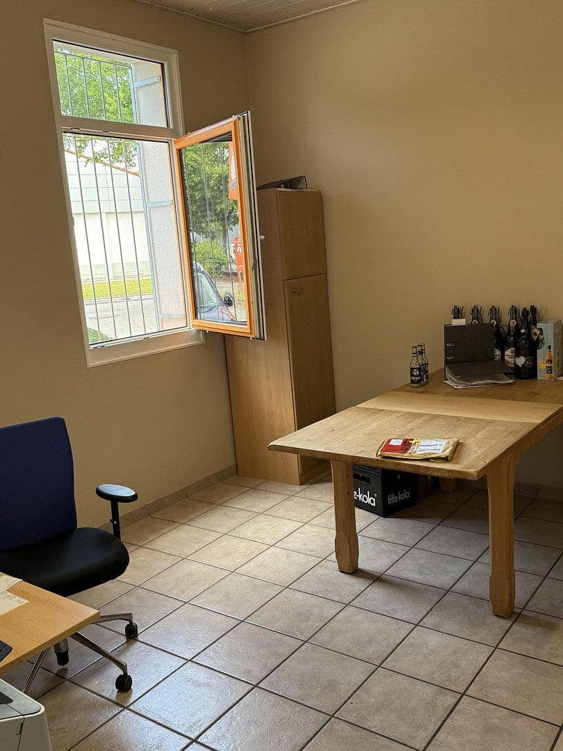 Predaj nebytového priestoru 2.260 m², Moosburg an der Isar, Bavorsko Predaj nebytového priestoru 2.260 m², Moosburg an der Isar, Bavorsko