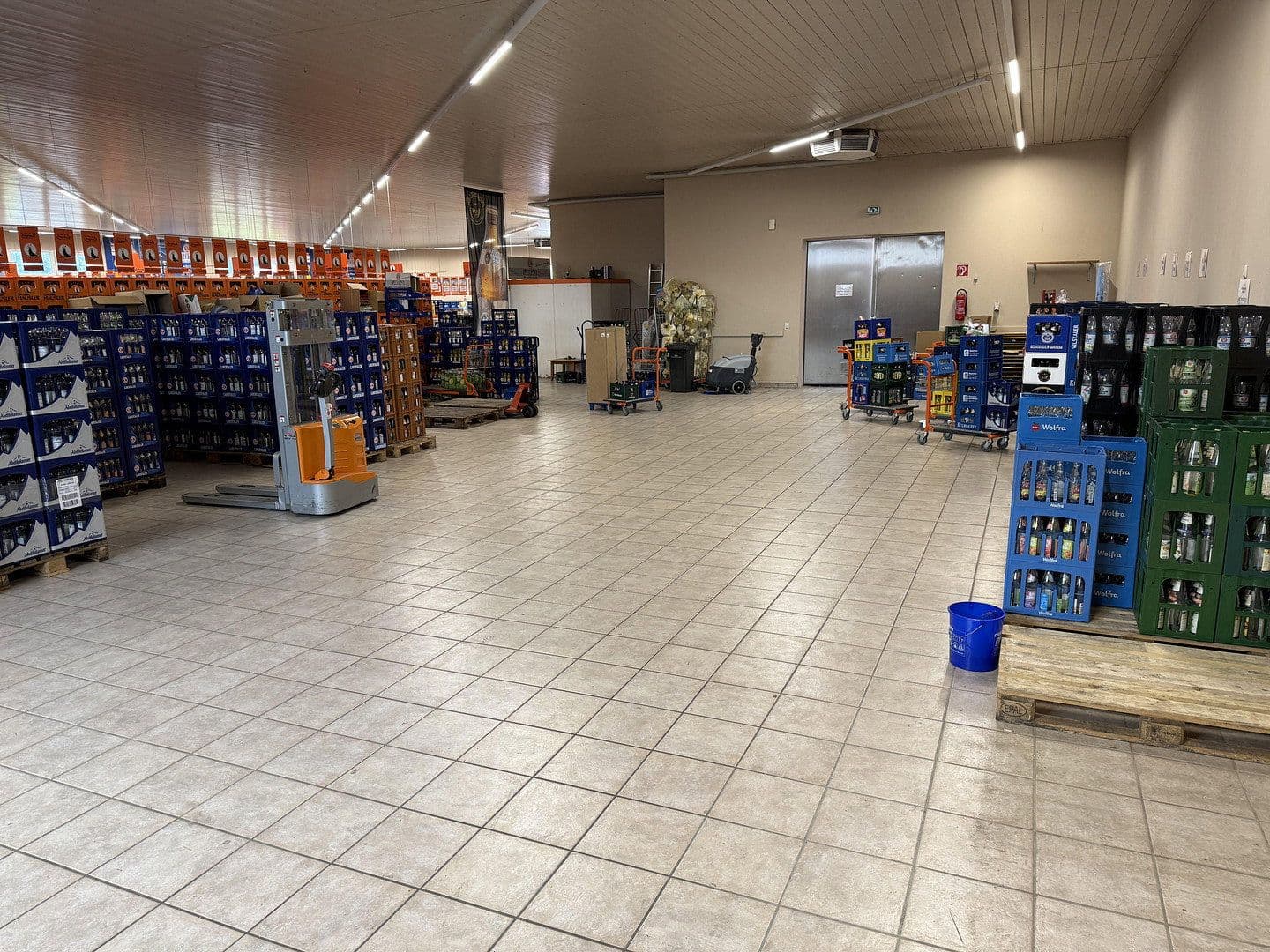 Predaj nebytového priestoru 2.260 m², Moosburg an der Isar, Bavorsko Predaj nebytového priestoru 2.260 m², Moosburg an der Isar, Bavorsko
