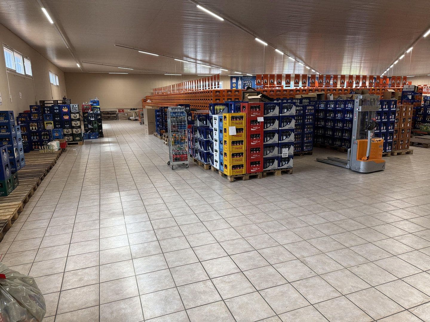 Predaj nebytového priestoru 2.260 m², Moosburg an der Isar, Bavorsko Predaj nebytového priestoru 2.260 m², Moosburg an der Isar, Bavorsko