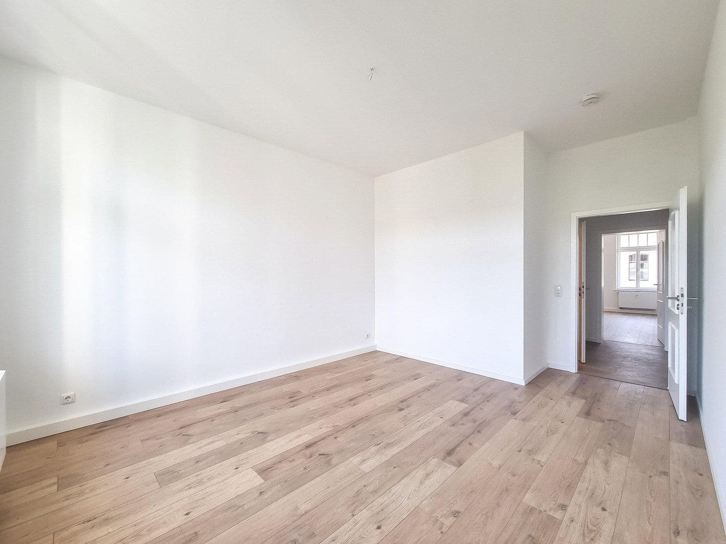 Predaj bytu 4-izbový 119 m², Perthestraße 12, Leipzig, Sasko Predaj bytu 4-izbový 119 m², Perthestraße 12, Leipzig, Sasko