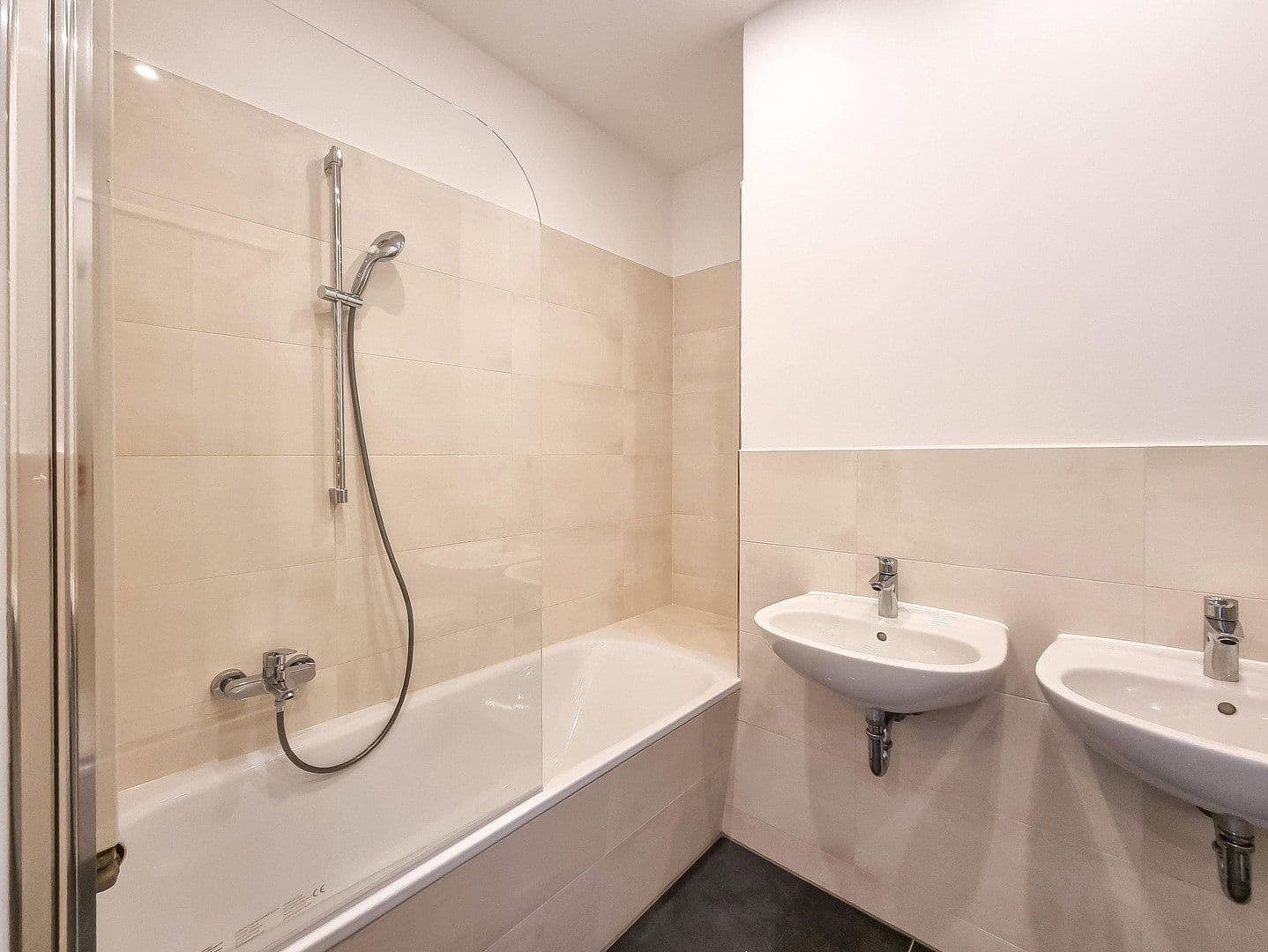 Predaj bytu 4-izbový 119 m², Perthestraße 12, Leipzig, Sasko Predaj bytu 4-izbový 119 m², Perthestraße 12, Leipzig, Sasko